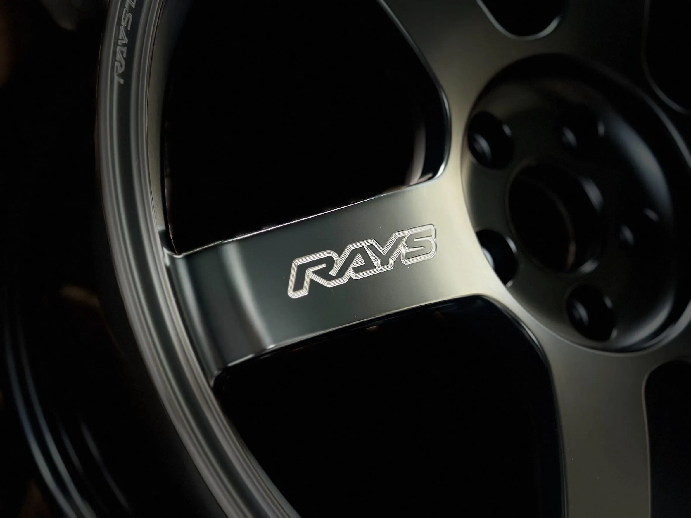 RAYS TE37 SAGA S-PLUS 19x8.5 ET45 5/112 PH色 適用:VW GOLF/GTI/R