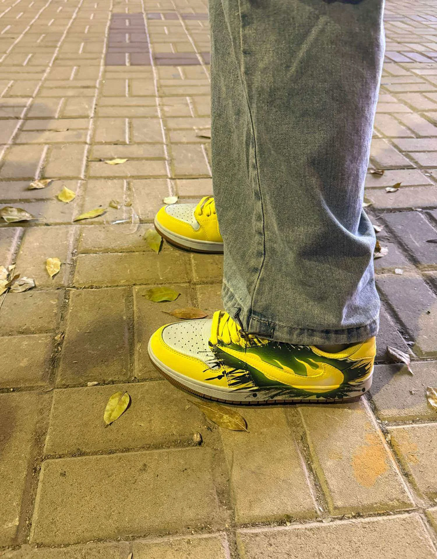 個性化客製球鞋NIKE暴風閃電