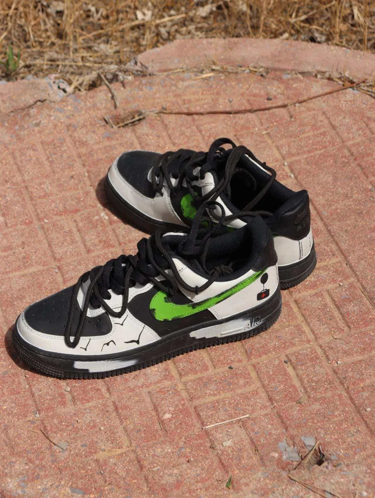 個性化客製球鞋NIKE愛與和平