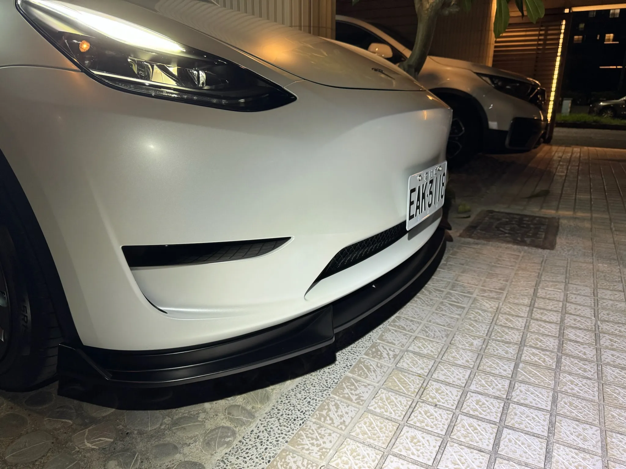 前下巴/前鏟（Model Y~2024）