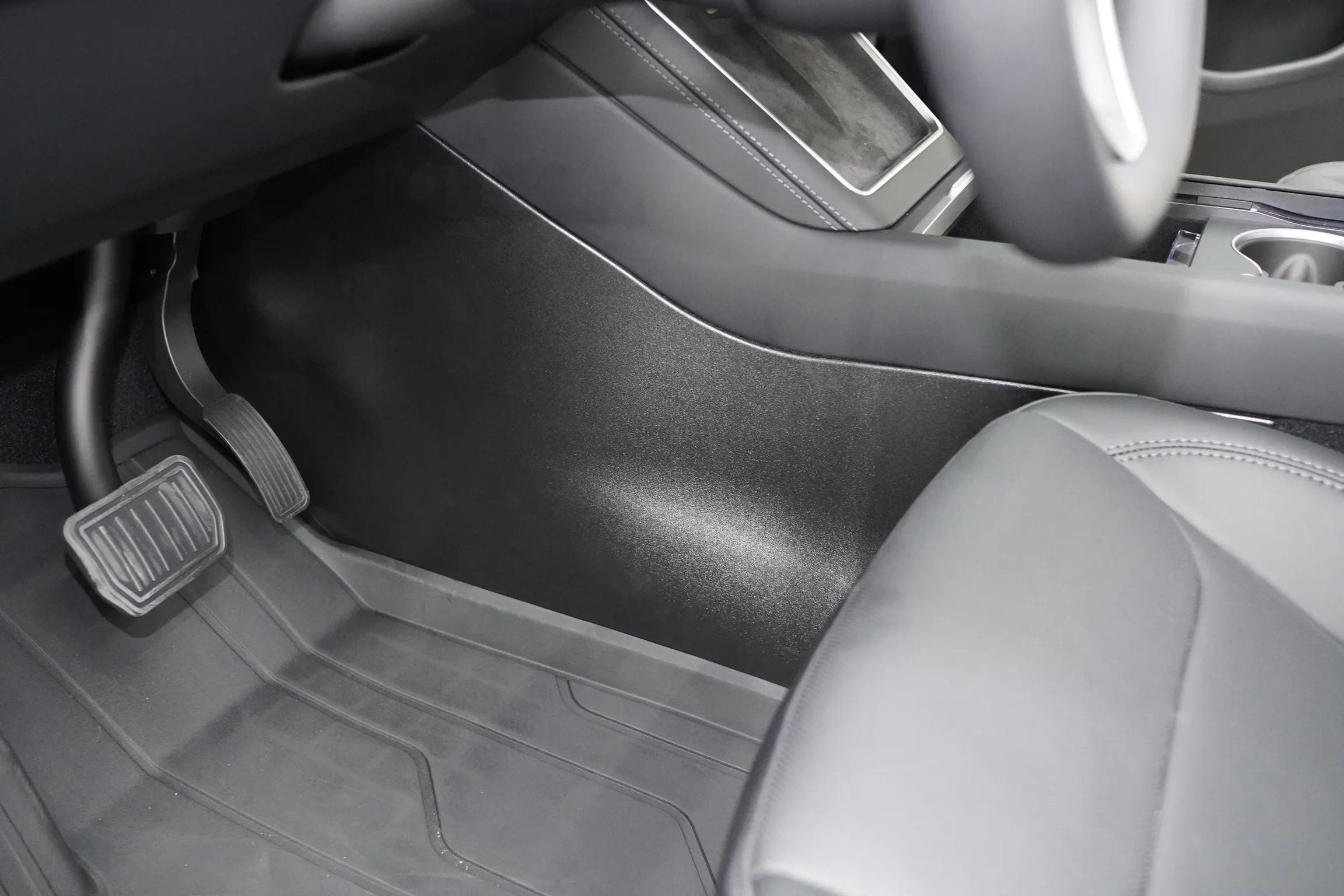 中控兩側護板( 煥新版 Model 3/Y)