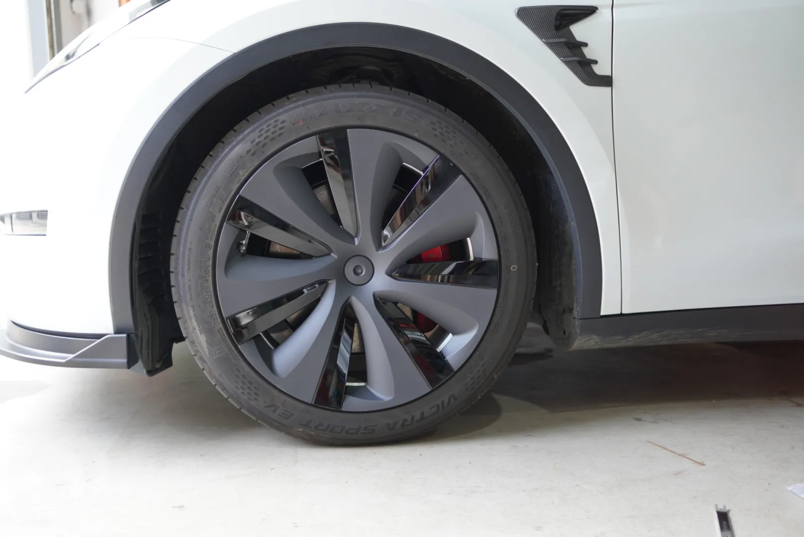 19吋輪框節能蓋-【S款】( Model Y ~2024 )