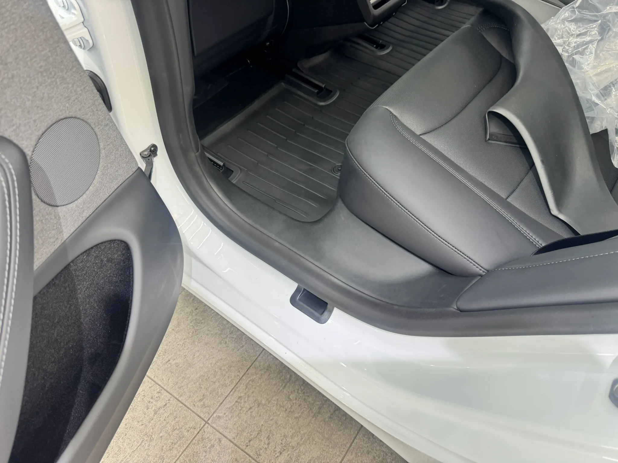 前後門檻四件套( 煥新版 Model 3/Y)