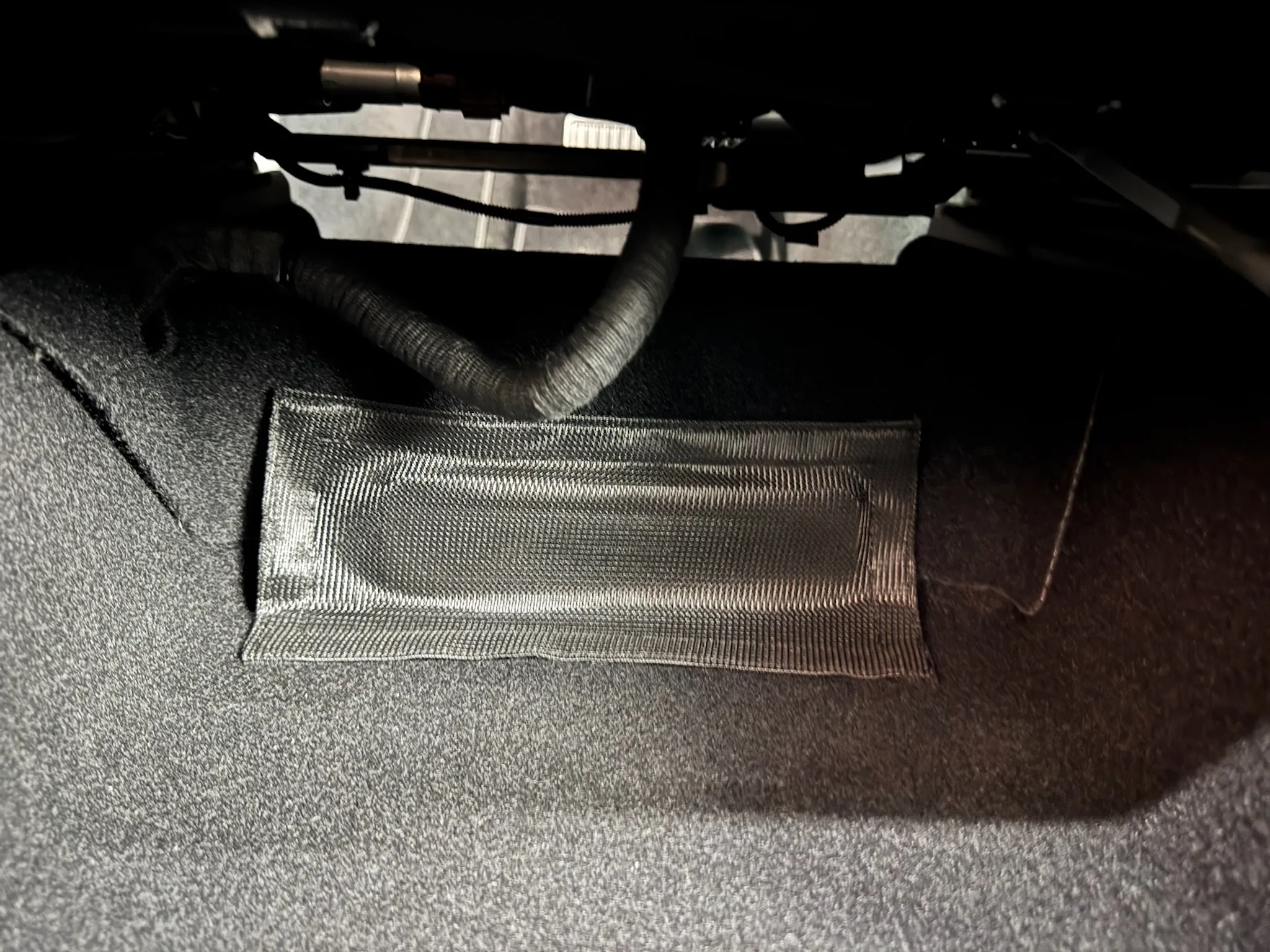 座椅下出風口護網 (特斯拉任何車型皆適用)
