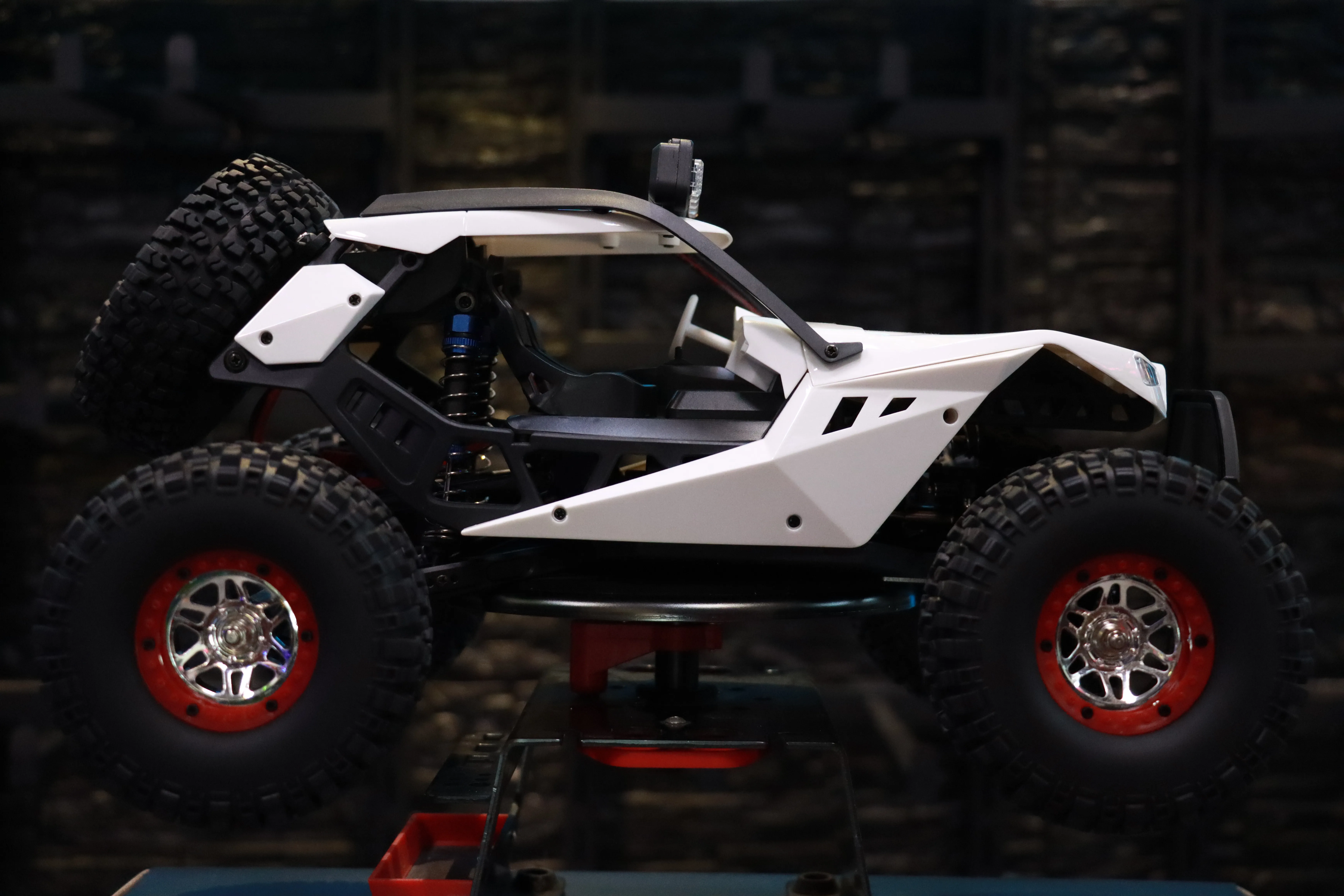 《 1/12 碳刷高速攀爬車 》｜WLtoys系列 遙控車｜