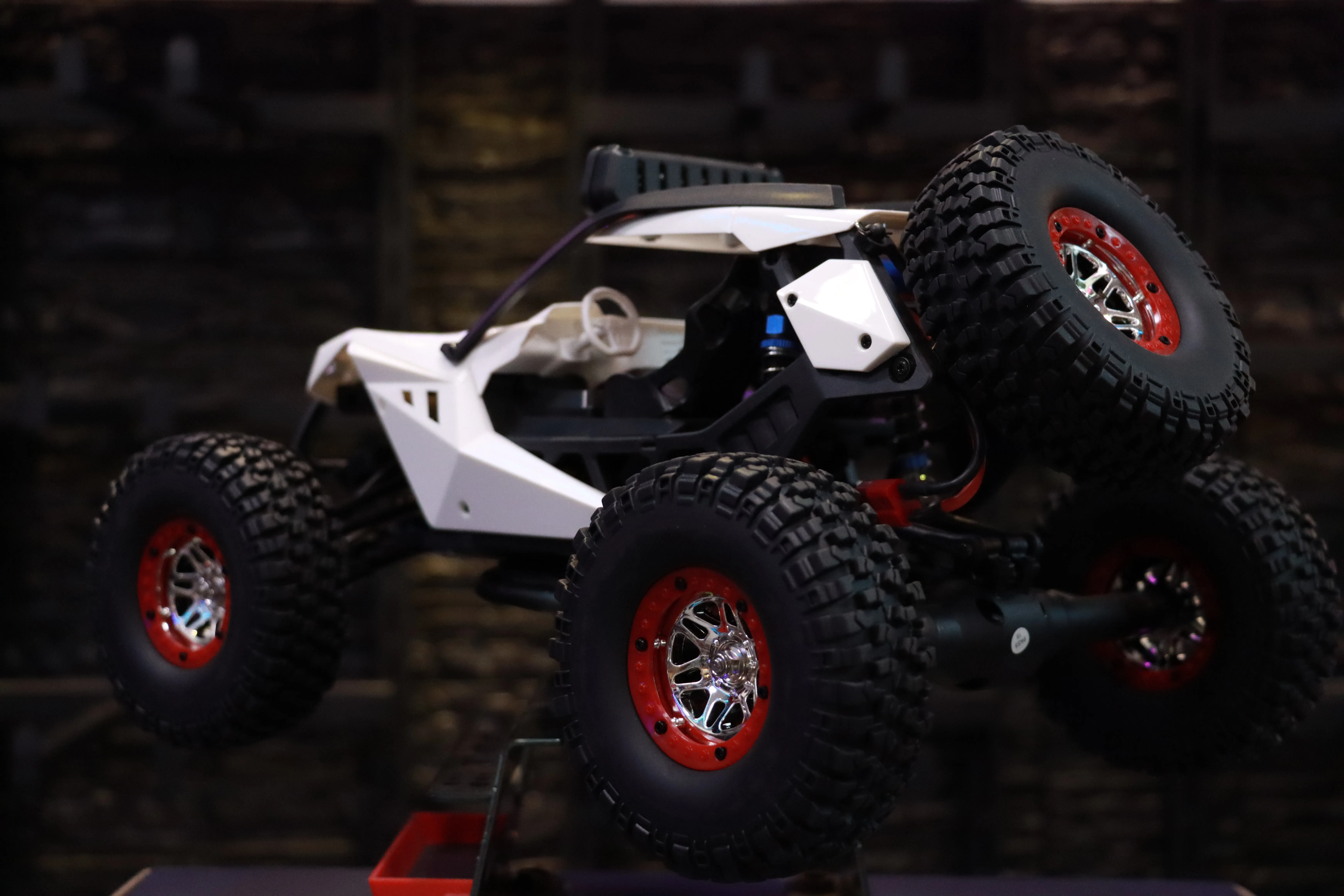 《 1/12 碳刷高速攀爬車 》｜WLtoys系列 遙控車｜