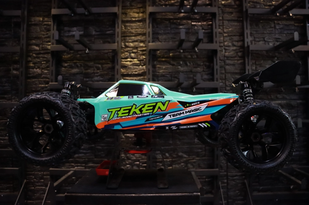 《 1/8 TEKEN 4S 無刷競卡 》｜Team Magic系列 遙控車｜