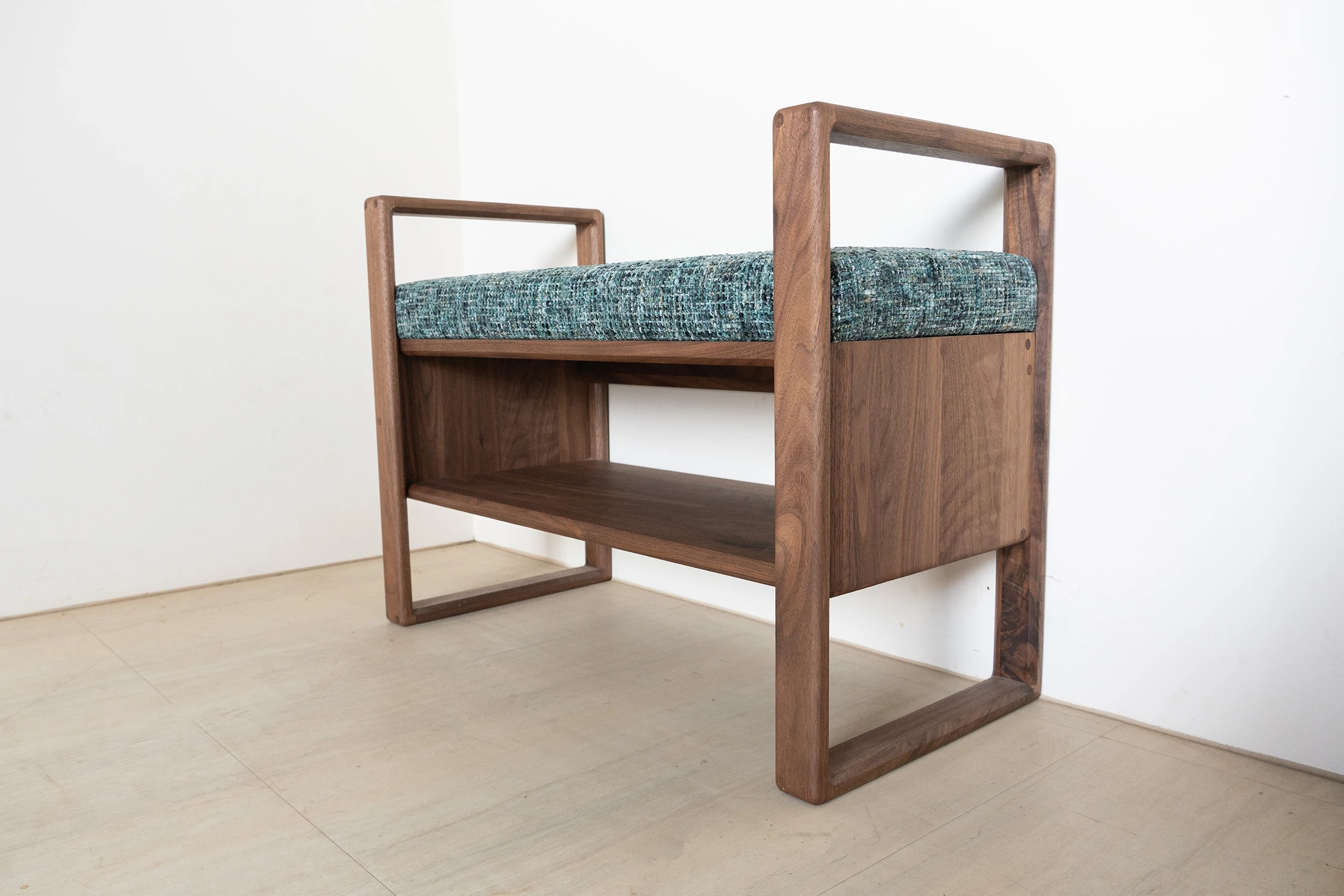 MORE Entry Bench  ｜穿鞋椅