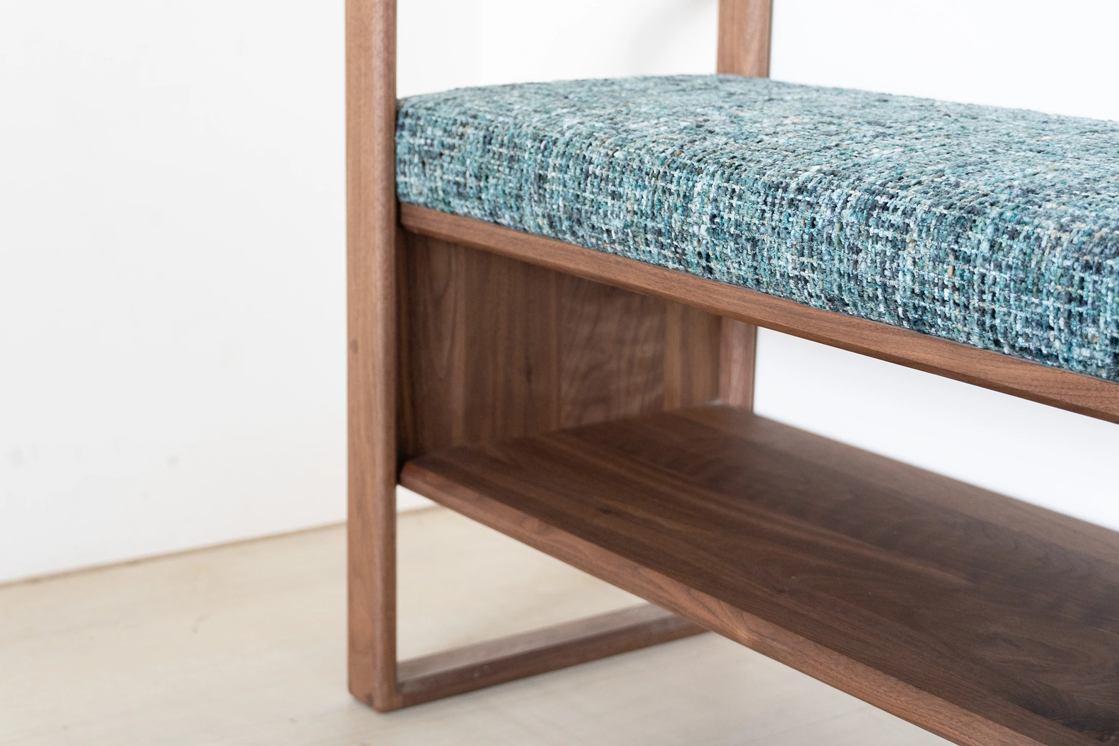 MORE Entry Bench  ｜穿鞋椅