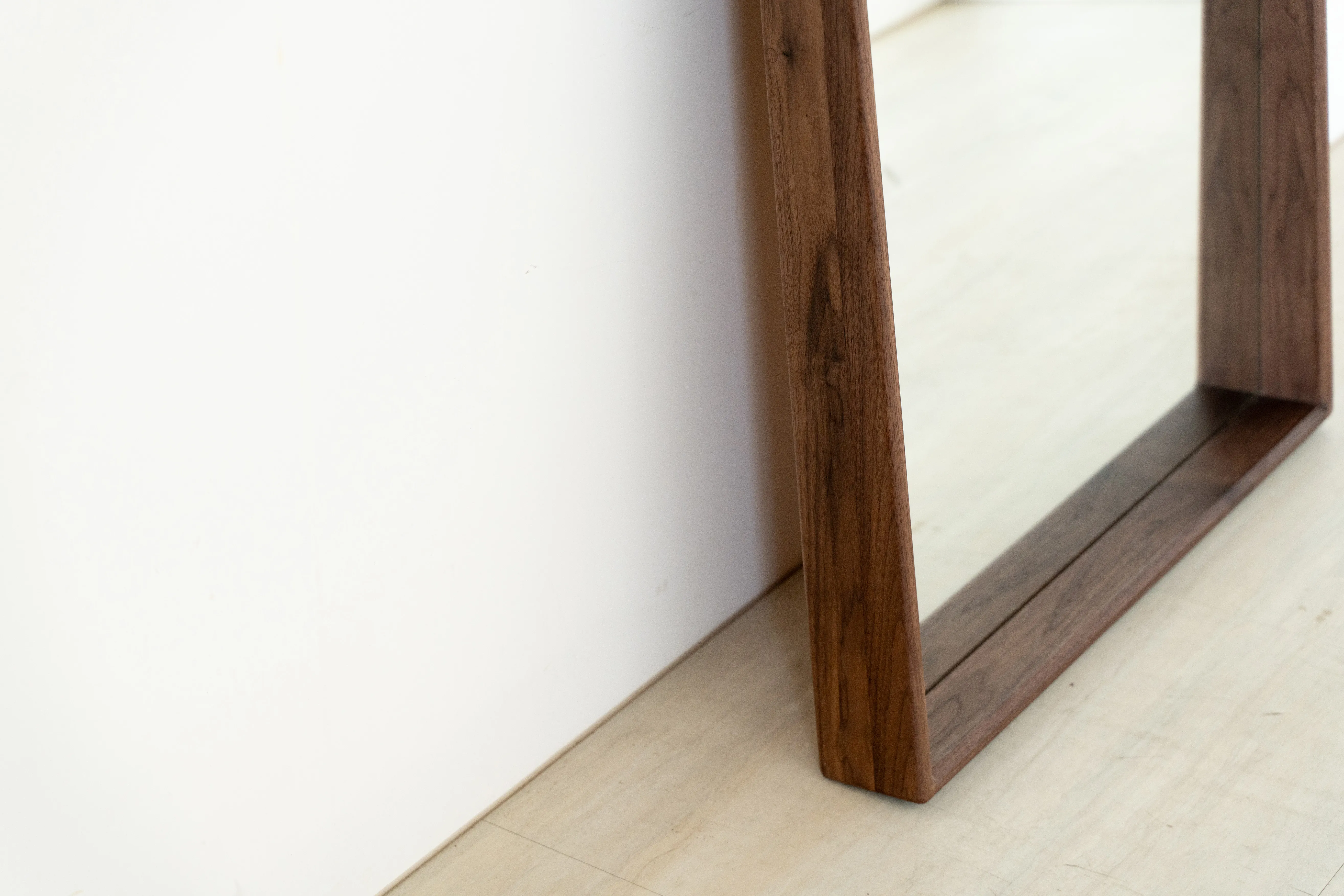 MORE Balance Mirror｜下寬框全身鏡