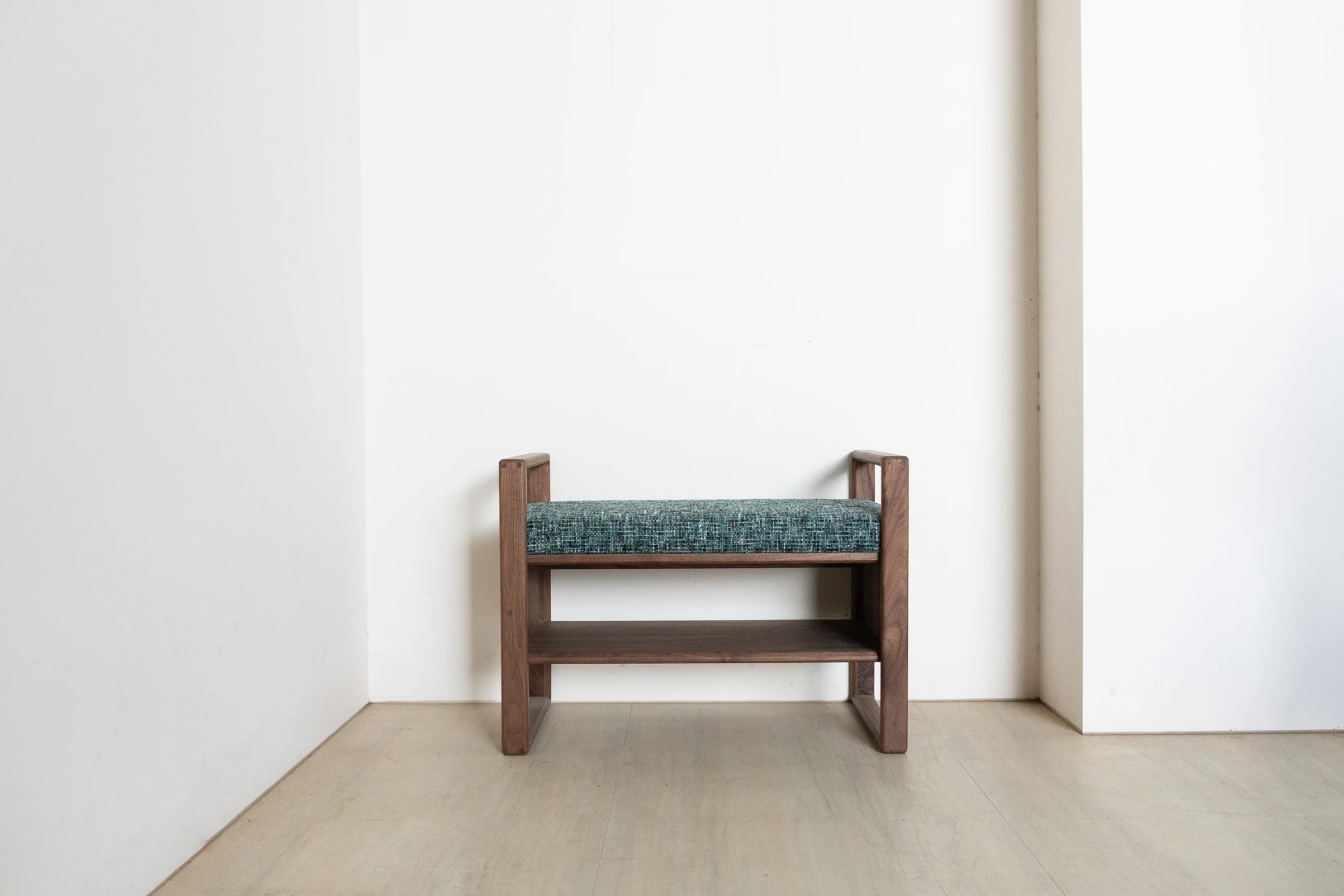MORE Entry Bench  ｜穿鞋椅