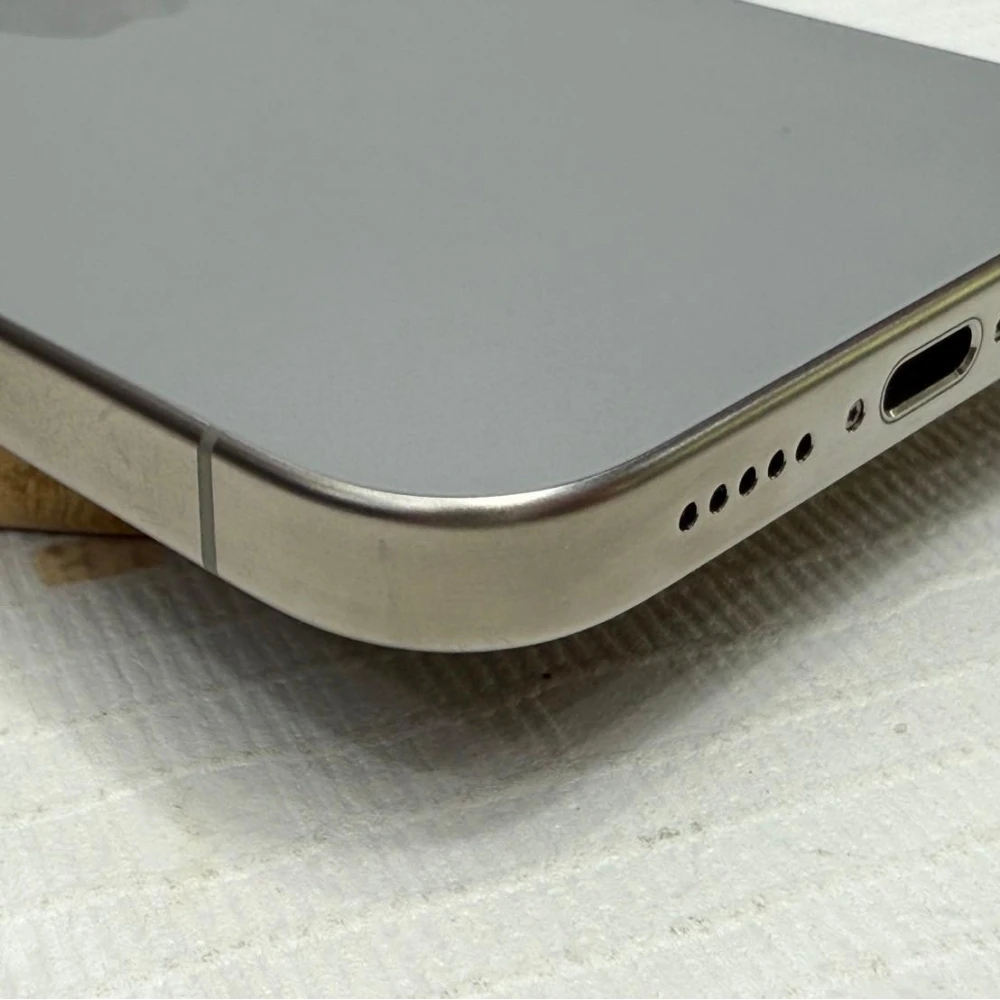 iPhone 15 pro max 256g 鈦 電池97% 無盒裝有配件