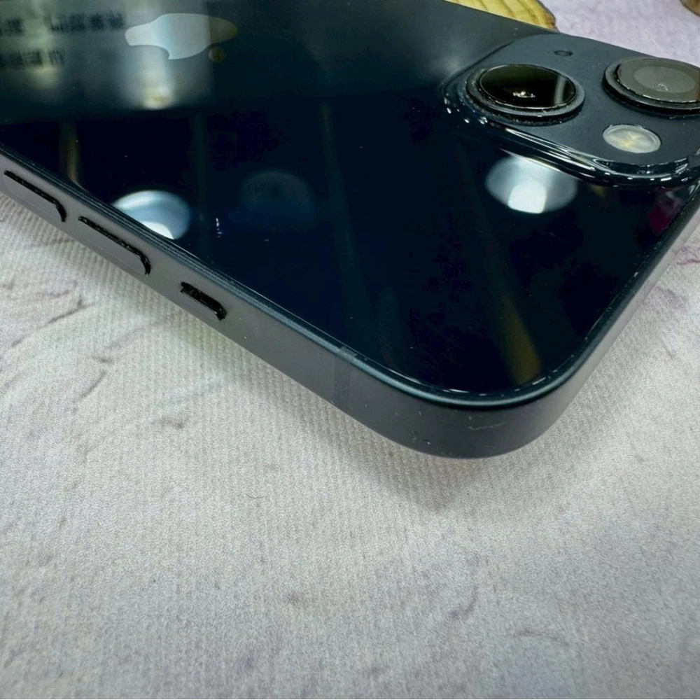 iPhone 13 256G 黑 電池86% 無盒裝有配件