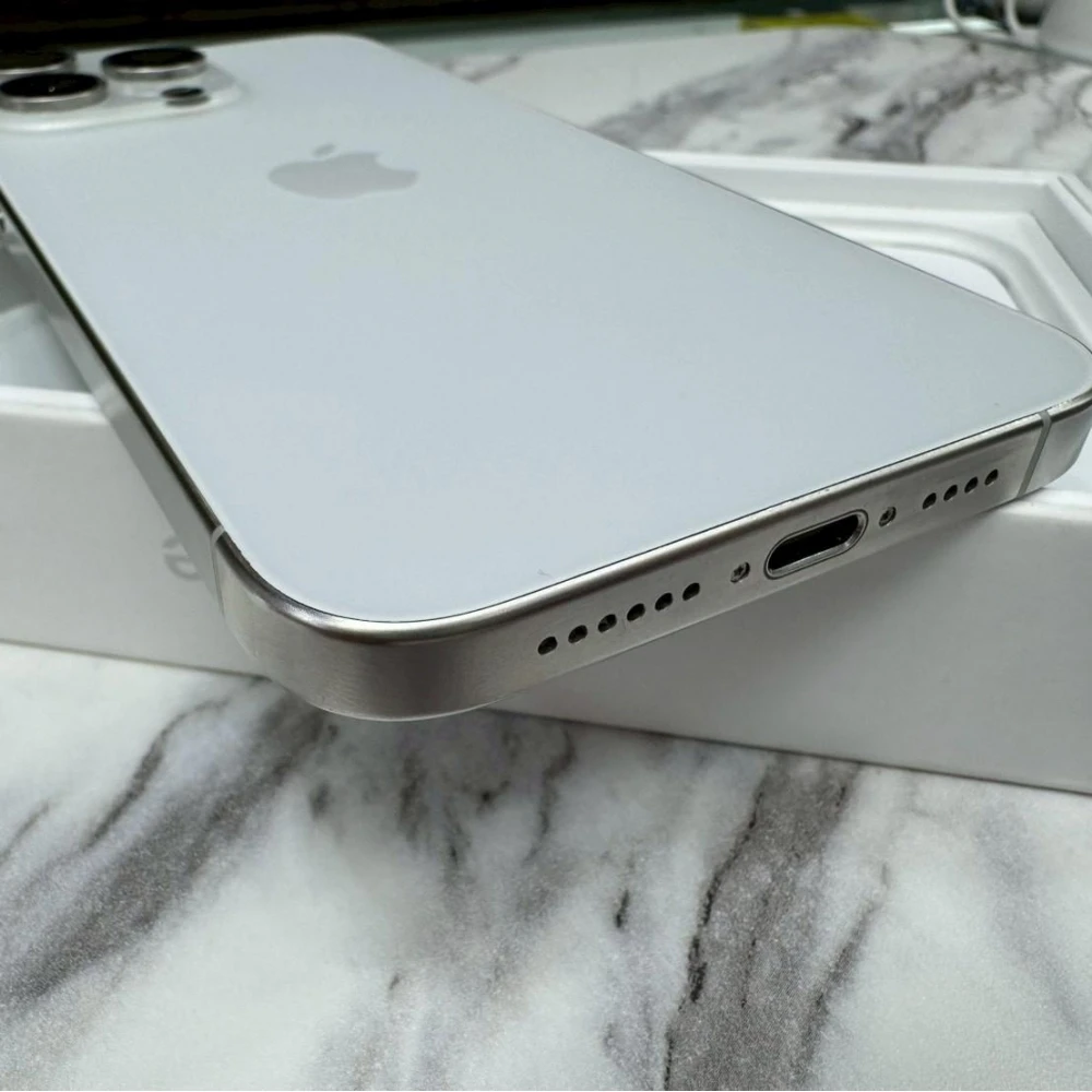 iPhone 15 Pro max 512g 白 電池83% (全機無傷）有盒裝有配件