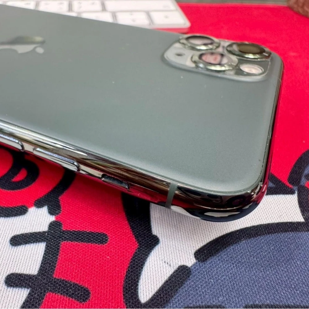 iPhone 11 Pro Max 256g 綠 電池75% (機況好大容量） 無盒裝有配件