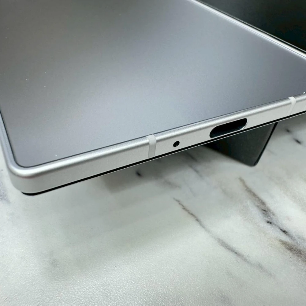 SAMSUNG Galaxy Z Fold7 銀  (12+512G)展示機 有盒裝有配件