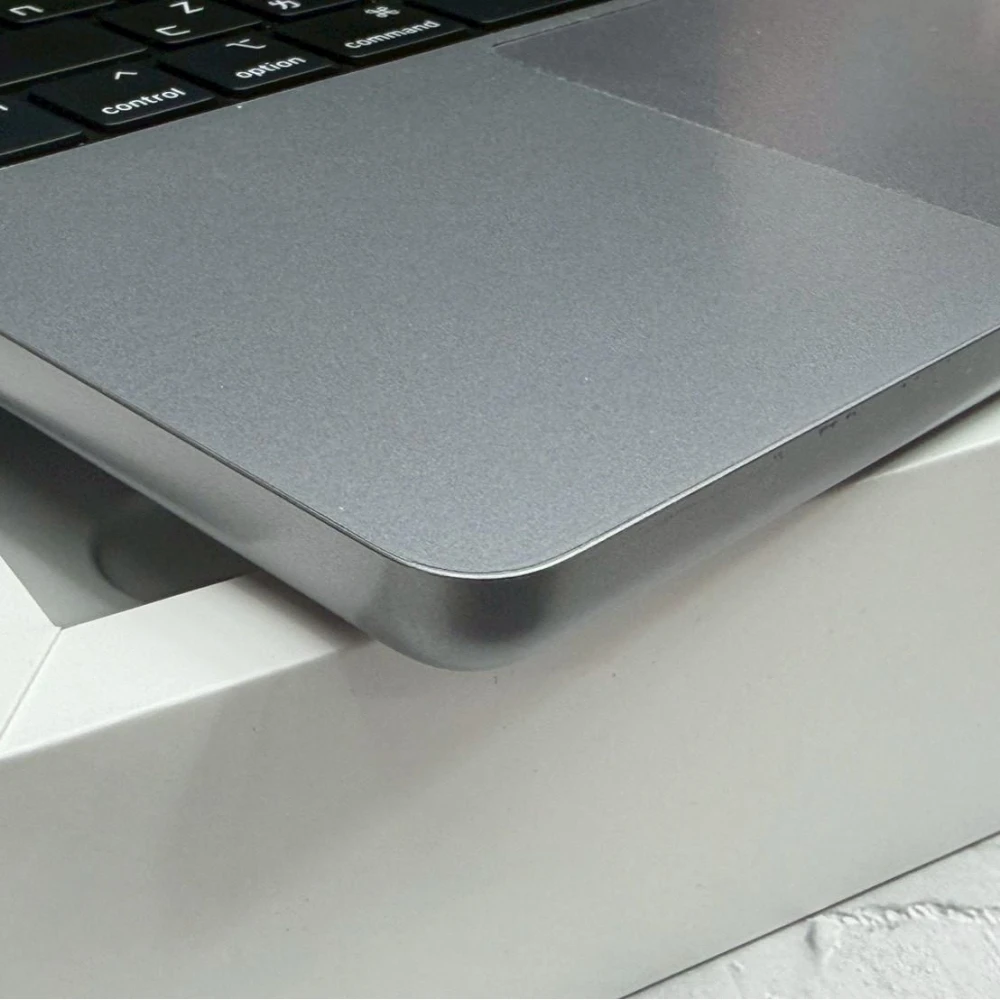 2021 年 MacBook M1 Pro 14寸 (16+512G) 電池88% 全機包膜 無傷 