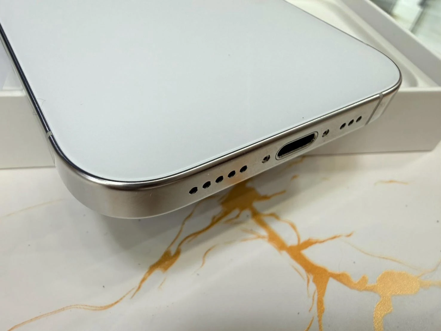 ?iPhone 16 Pro 128G 白 電池94% 全機原廠 全機無傷 有盒裝有配件