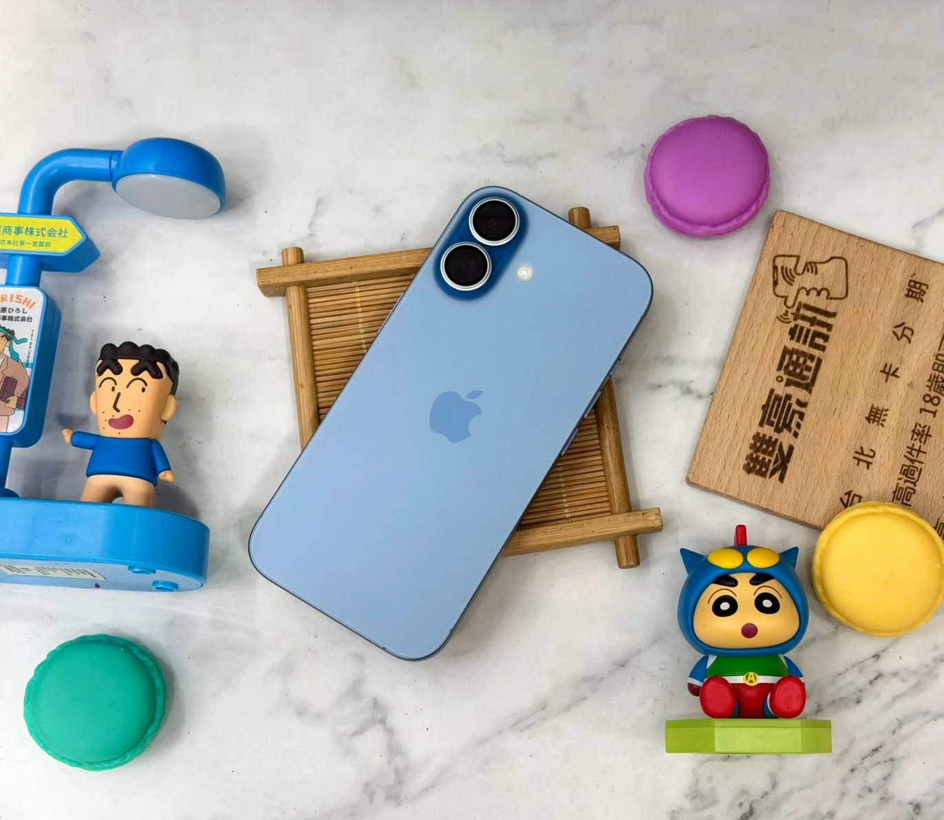iPhone 17 256g 藍 電池93％ 換過原廠前相機之後會跳Face ID問題 但Face ID正常 換過原廠螢幕 無盒裝有配件