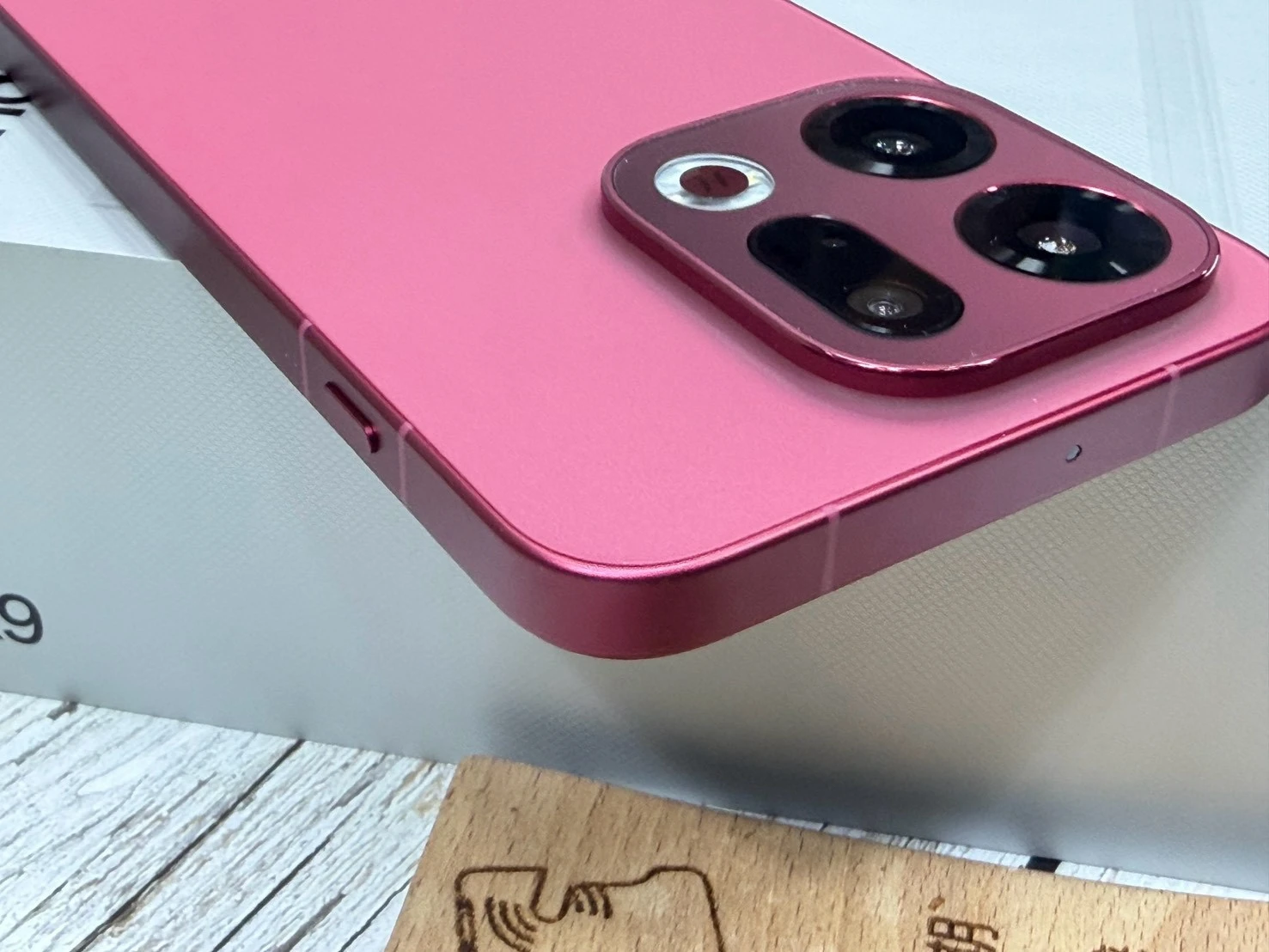 OPPO Find X9 (12+256G) 紅 客戶續約用不習慣 全新僅拆封 保固到2027/10/08 有盒裝有配件