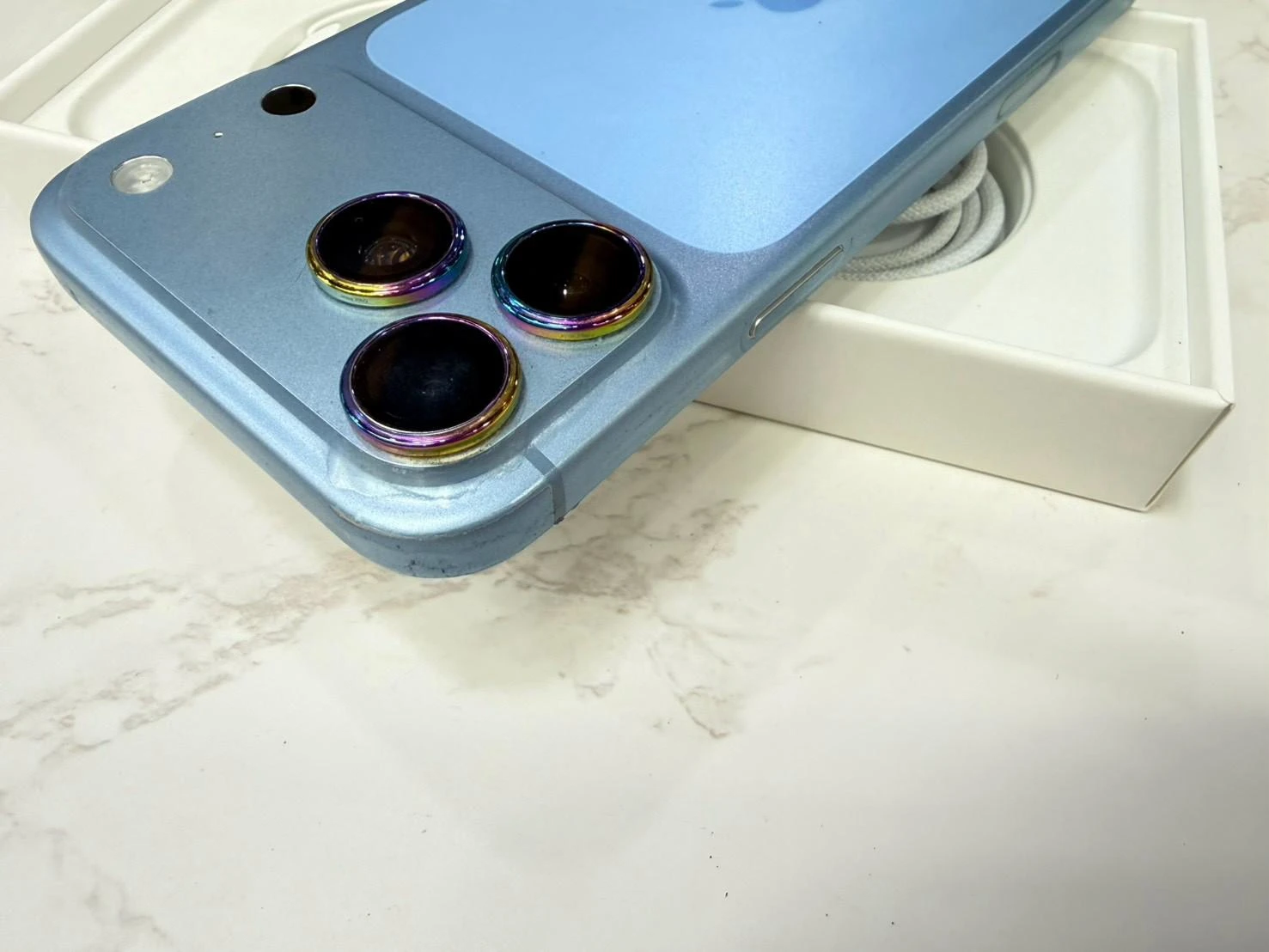 iPhone 17 Pro max 256g 銀 電池100% 循環 175  (全機包膜 已貼鏡頭貼）保固到2026/11/13 有盒裝有配件