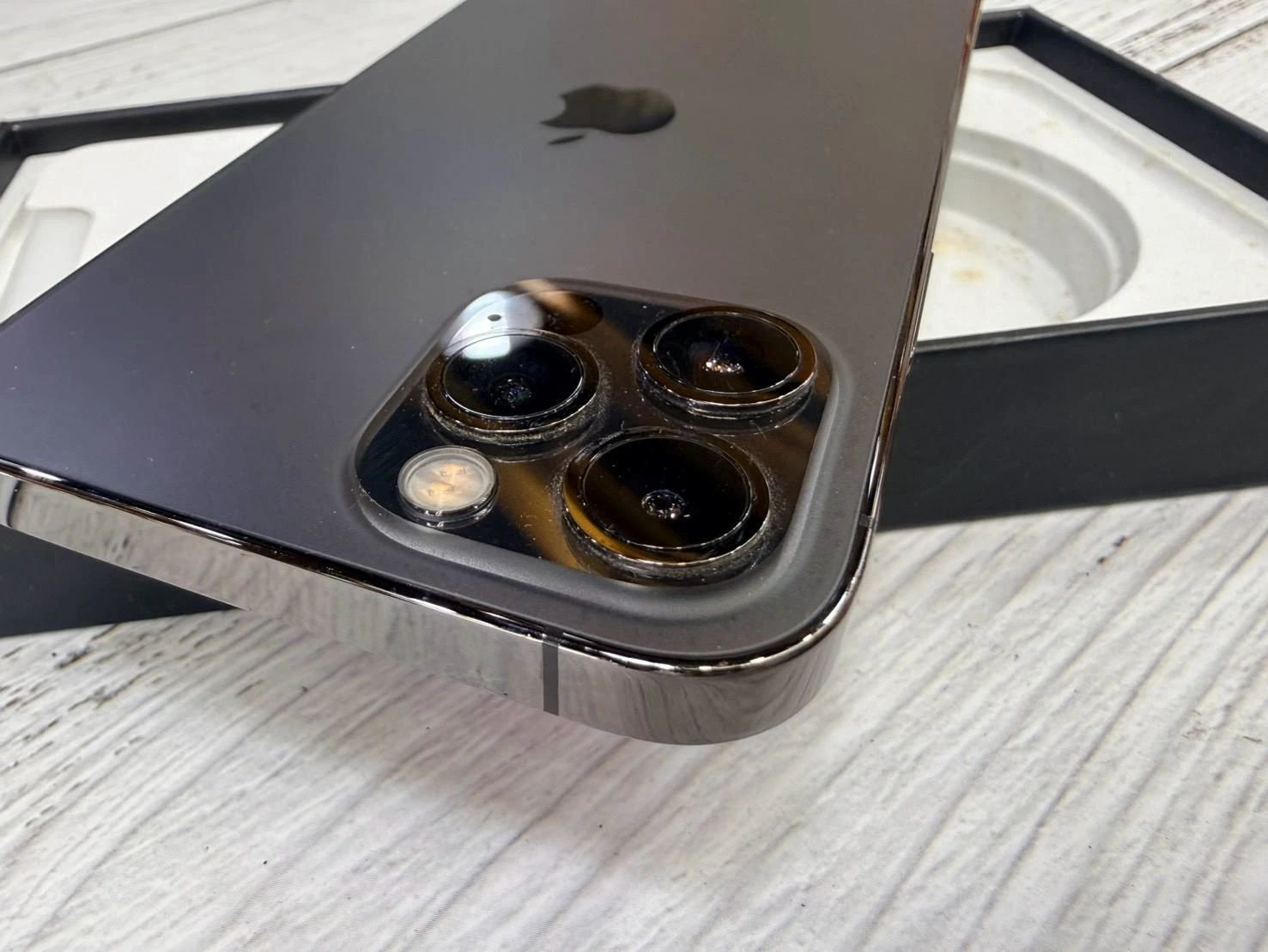 ?iPhone 12 pro 128g 黑 電池79% 無盒裝有配件