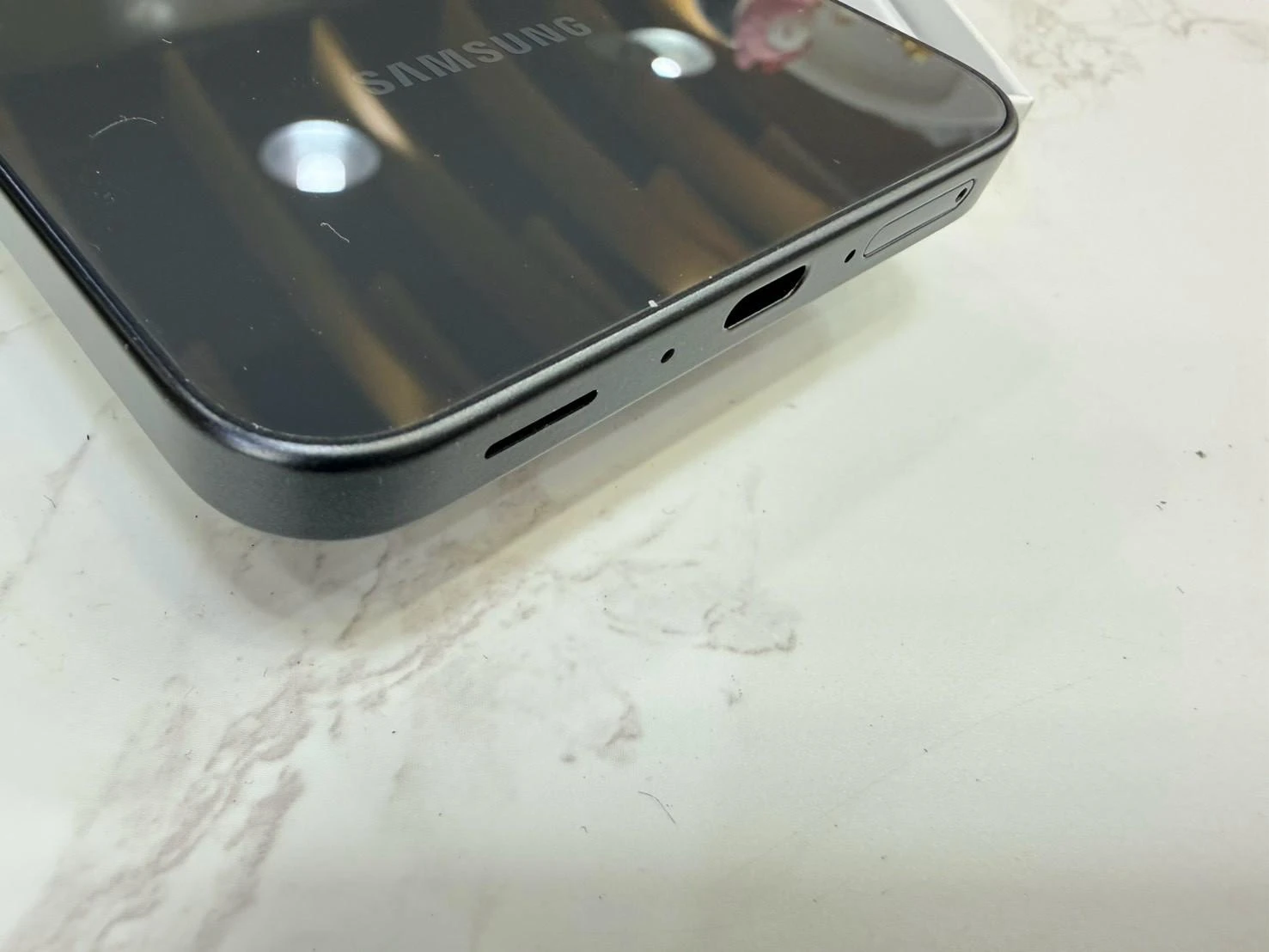 ?SAMSUNG Galaxy A37 (8+256G) 黑 展示機  有盒裝有配件