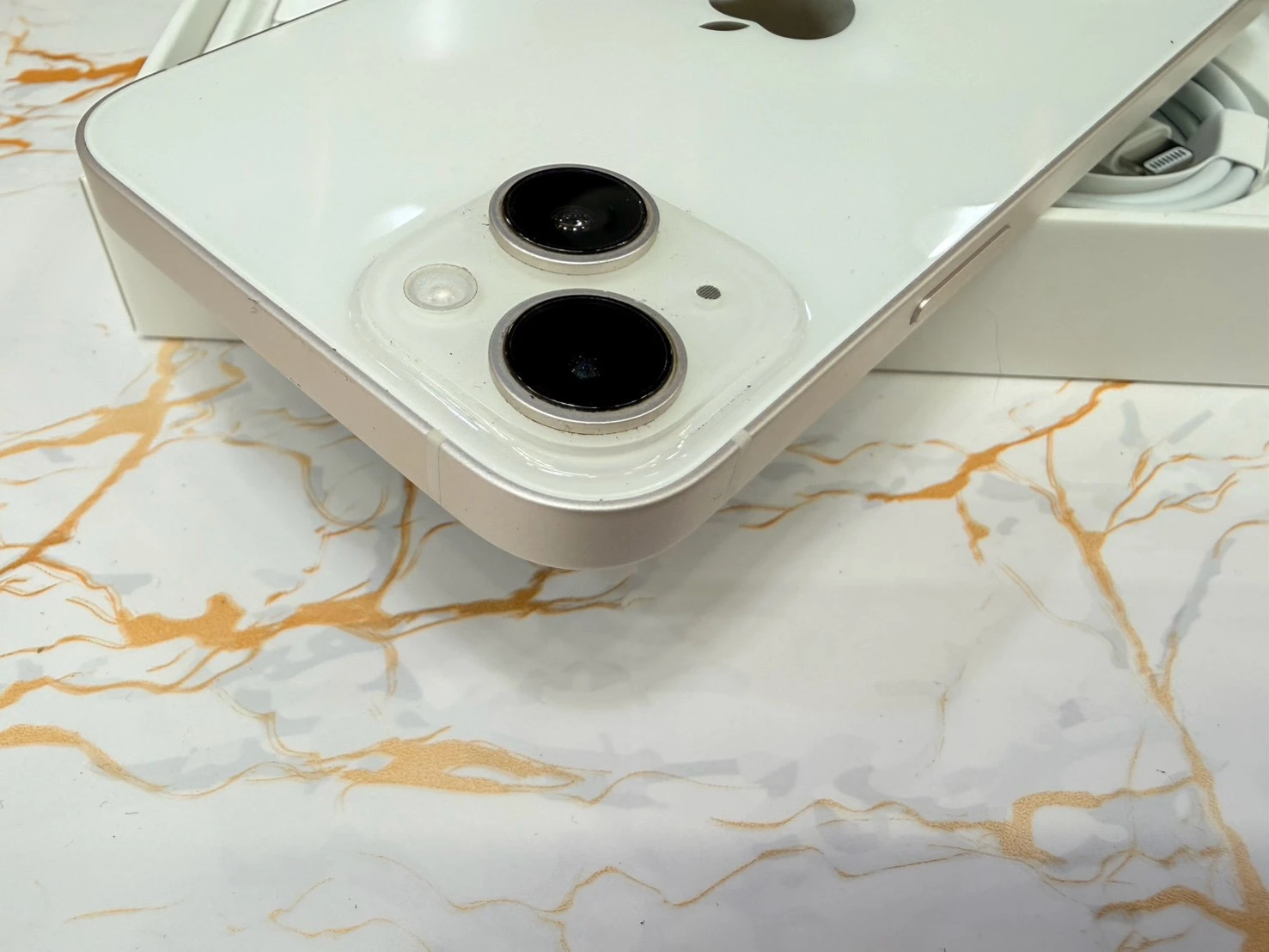 iPhone 14 Plus 128g 白 電池80% 有盒裝有配件 