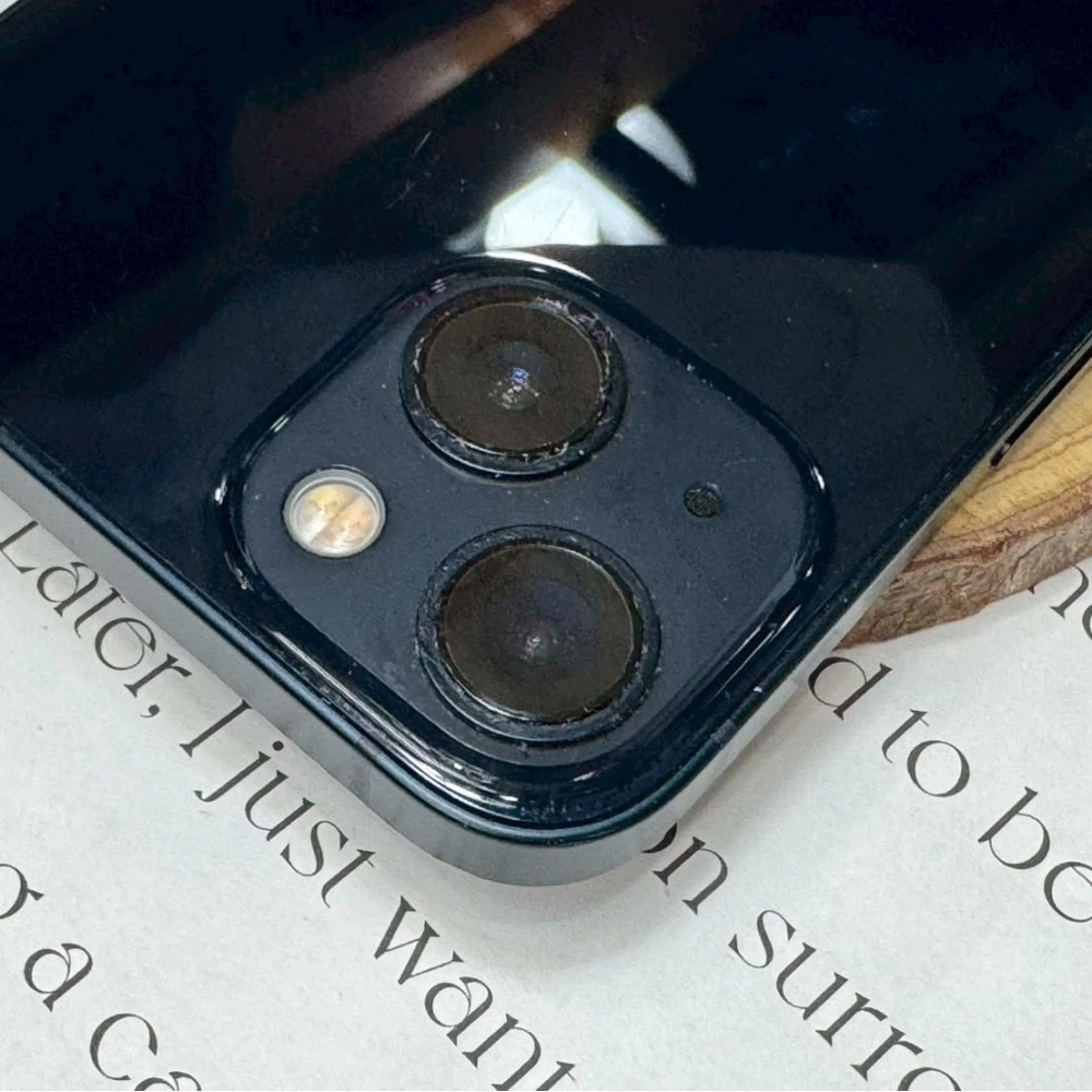 iPhone 13  128g  電池72% 無盒裝有配件