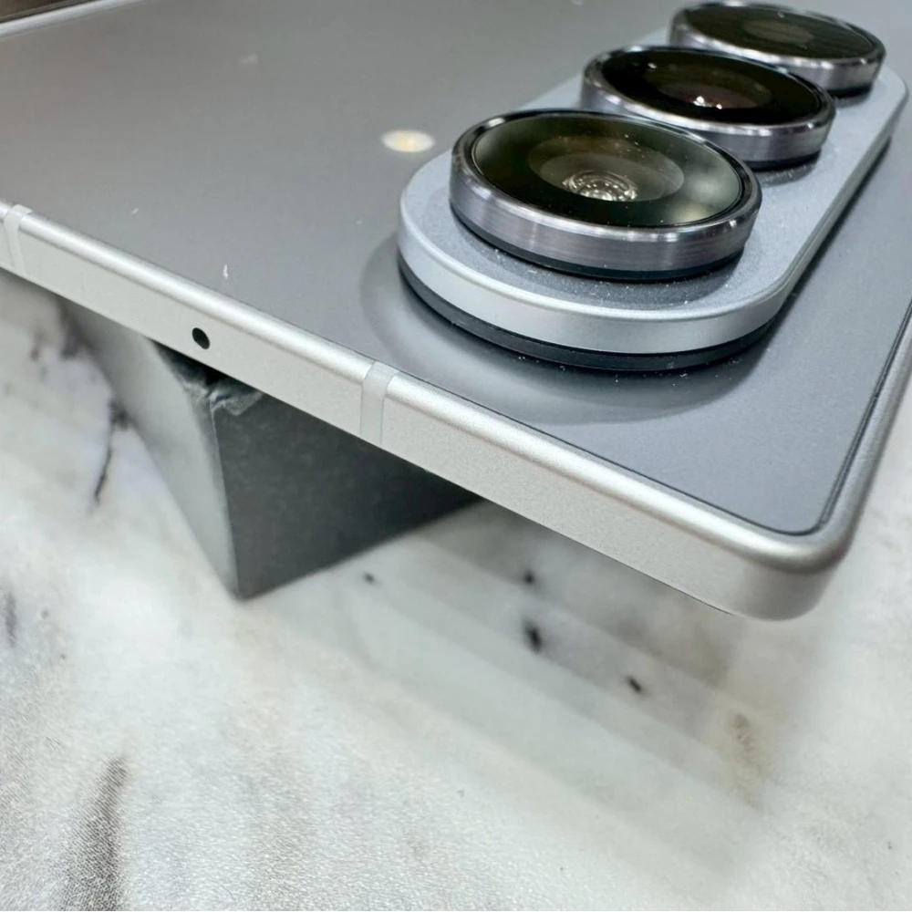 SAMSUNG Galaxy Z Fold7 銀  (12+512G)展示機 有盒裝有配件