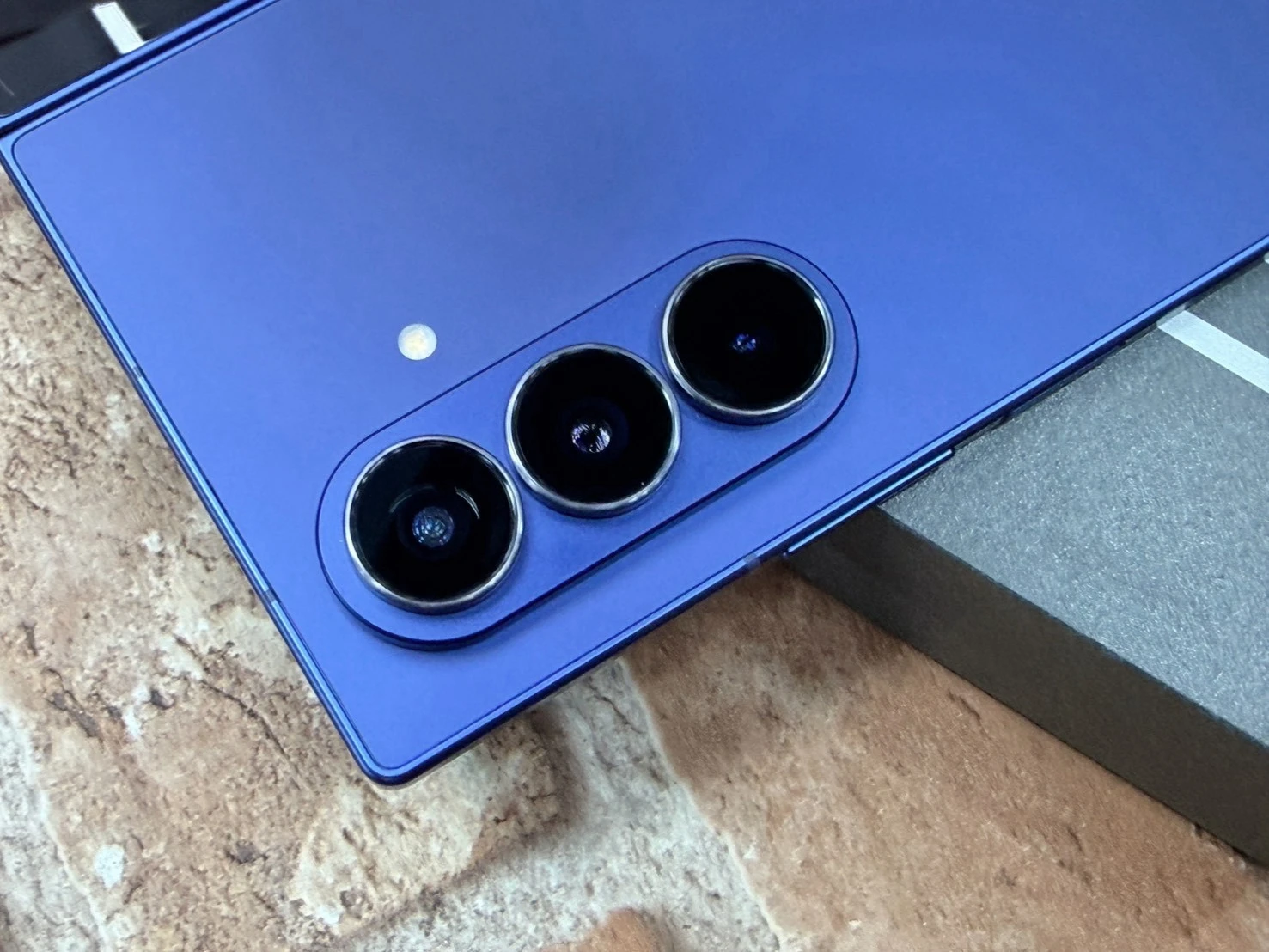 展示機 SAMSUNG Galaxy Z Fold7 藍  (12+256G) 保固2027/03/08 有盒裝有配件