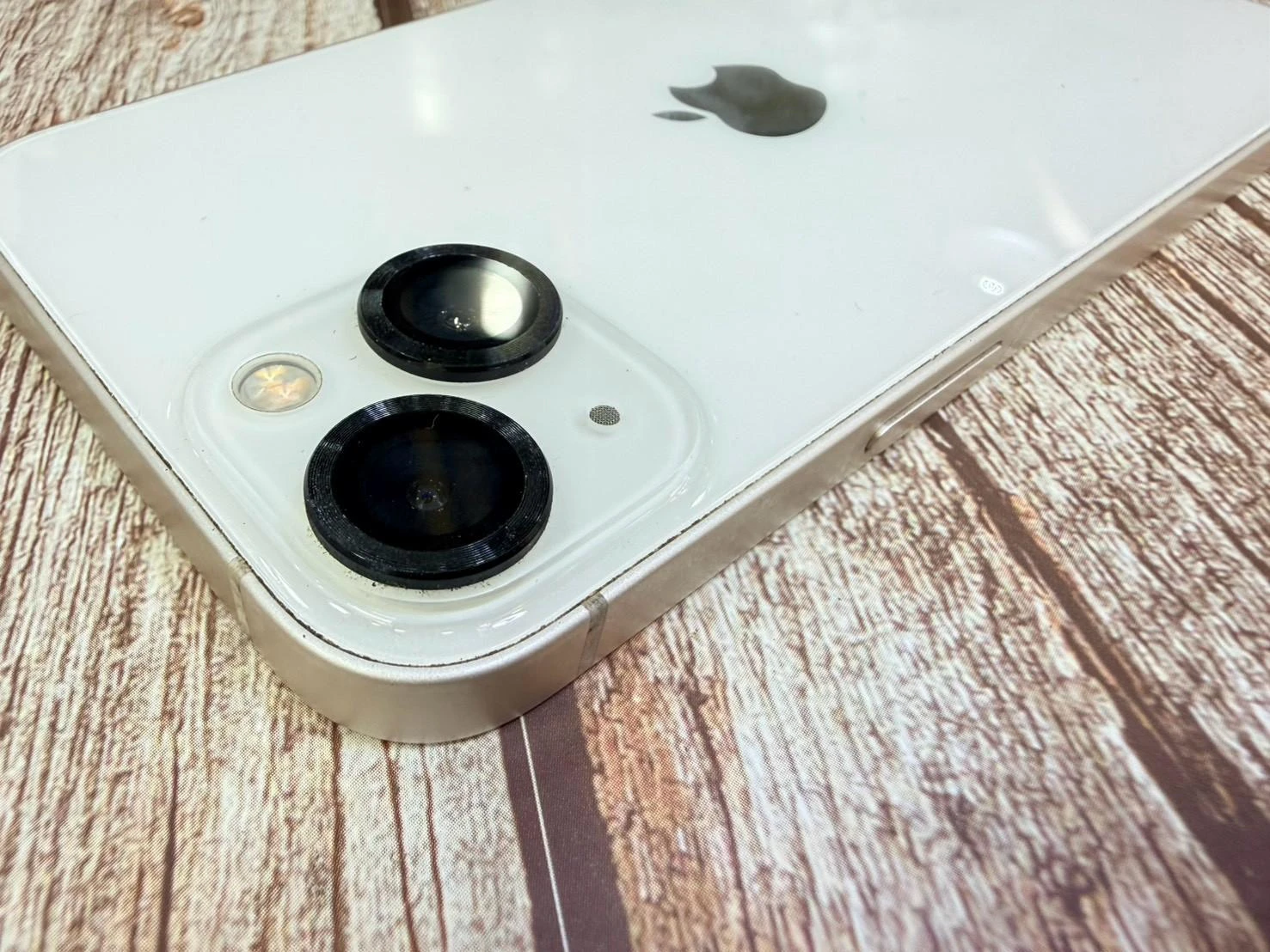 ?iPhone 13 128g 白 電池67% 無盒裝有配件