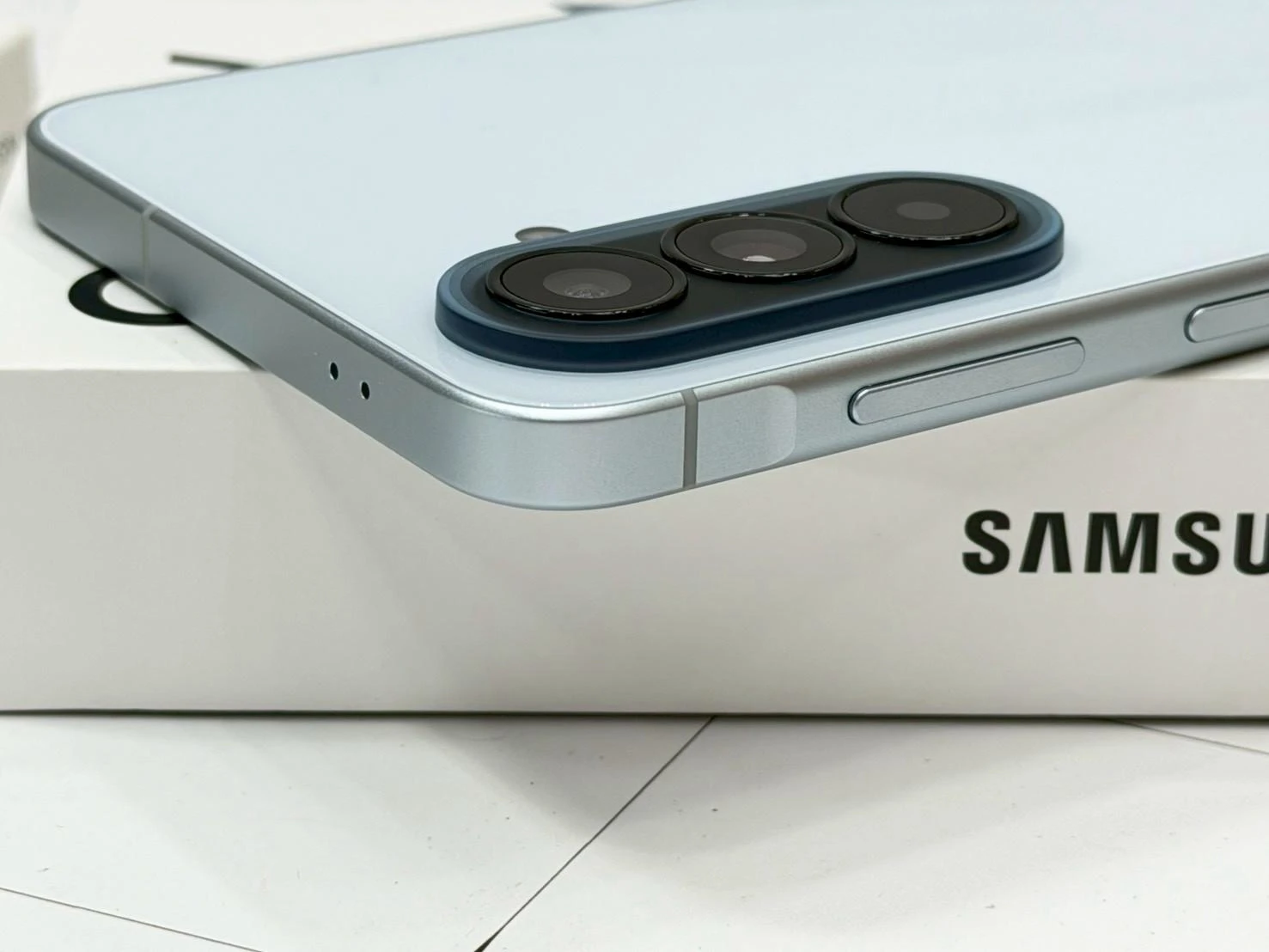 ? SAMSUNG Galaxy A07 (4+128G) 紫 展示機 門市保固三個月 有盒裝有配件