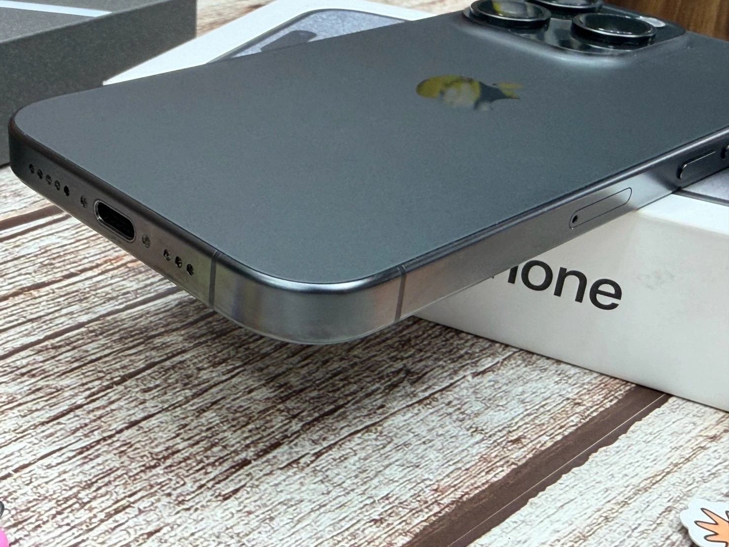 ?iPhone 15 Pro 128G 黑 電池90% 有盒裝有配件