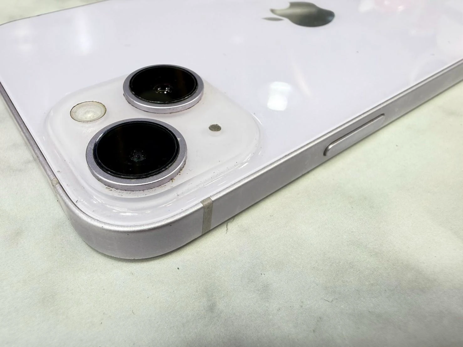 iPhone 14 Plus 128g 紫 電池73% (邊角一小傷）無盒裝有配件 
