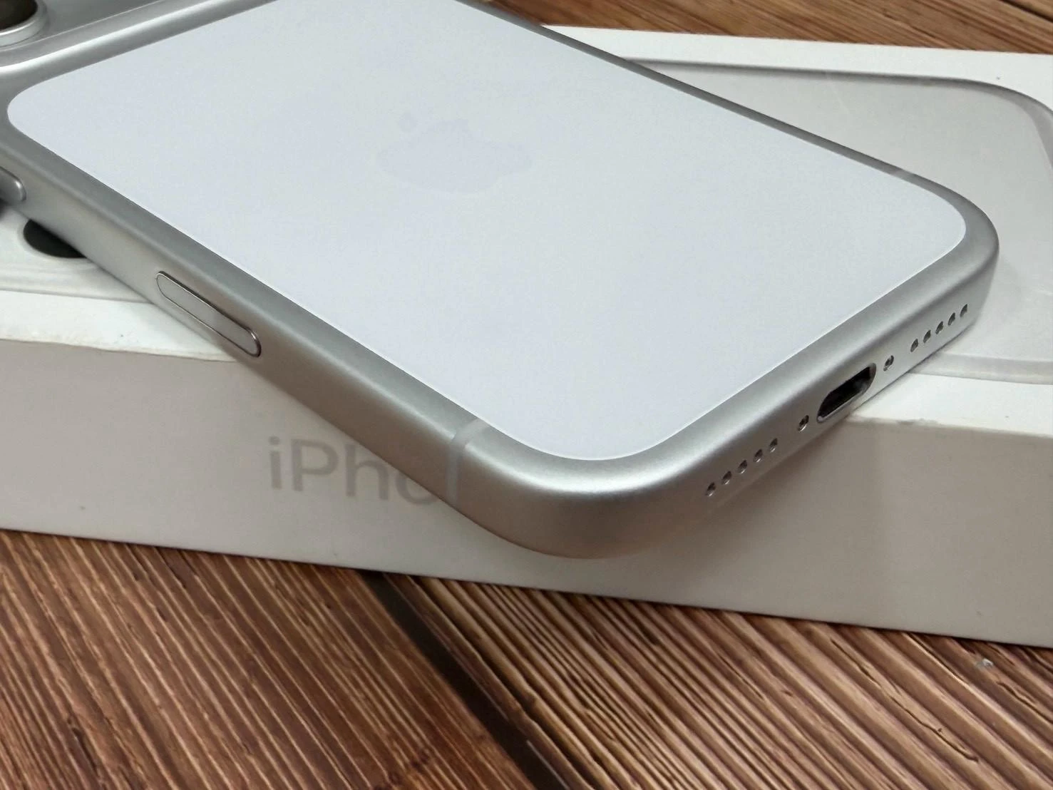 iPhone 17 Pro 512g 白 電池92% 保固到2027/02/04  有盒裝有配件