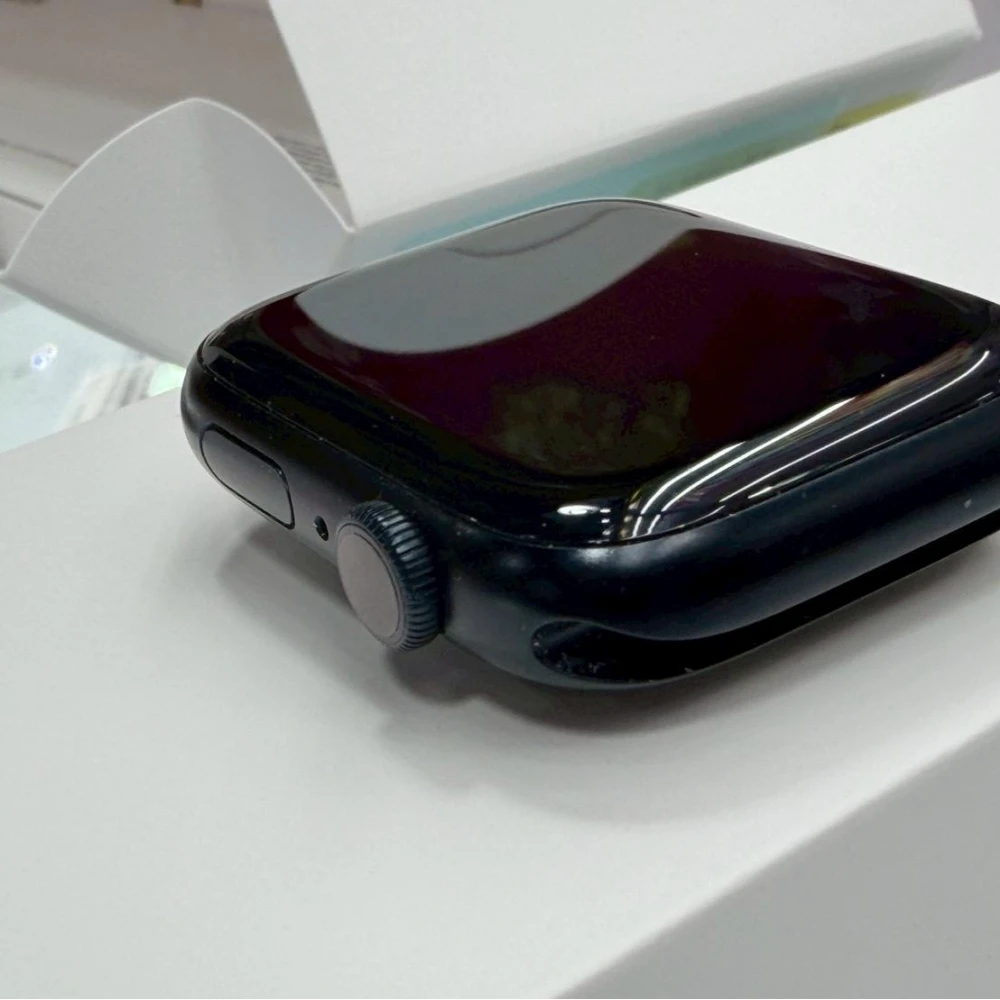 Apple Watch 9 45mm GPS 版 午夜色 電池88% 有盒裝有配件