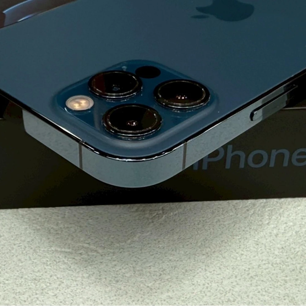 iPhone 12 pro 256g 藍 電池76% 無盒裝有配件
