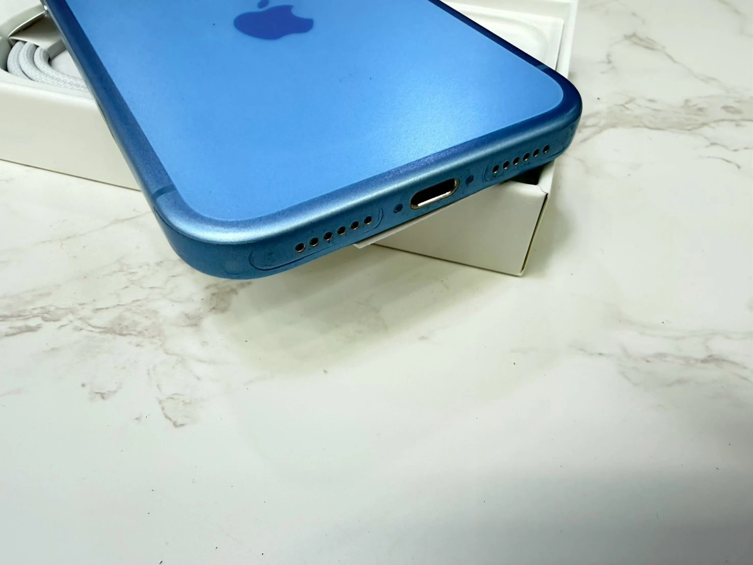 iPhone 17 Pro max 256g 銀 電池100% 循環 175  (全機包膜 已貼鏡頭貼）保固到2026/11/13 有盒裝有配件