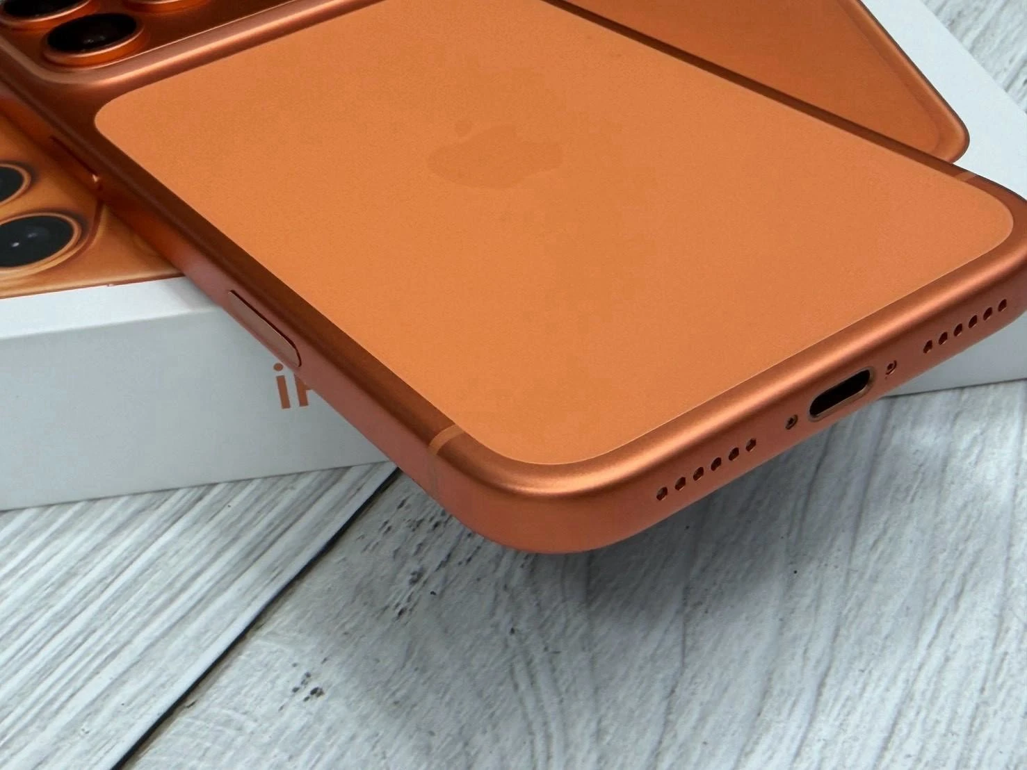 iPhone 17 Pro max 256g 橘 電池93% 有盒裝有配件
