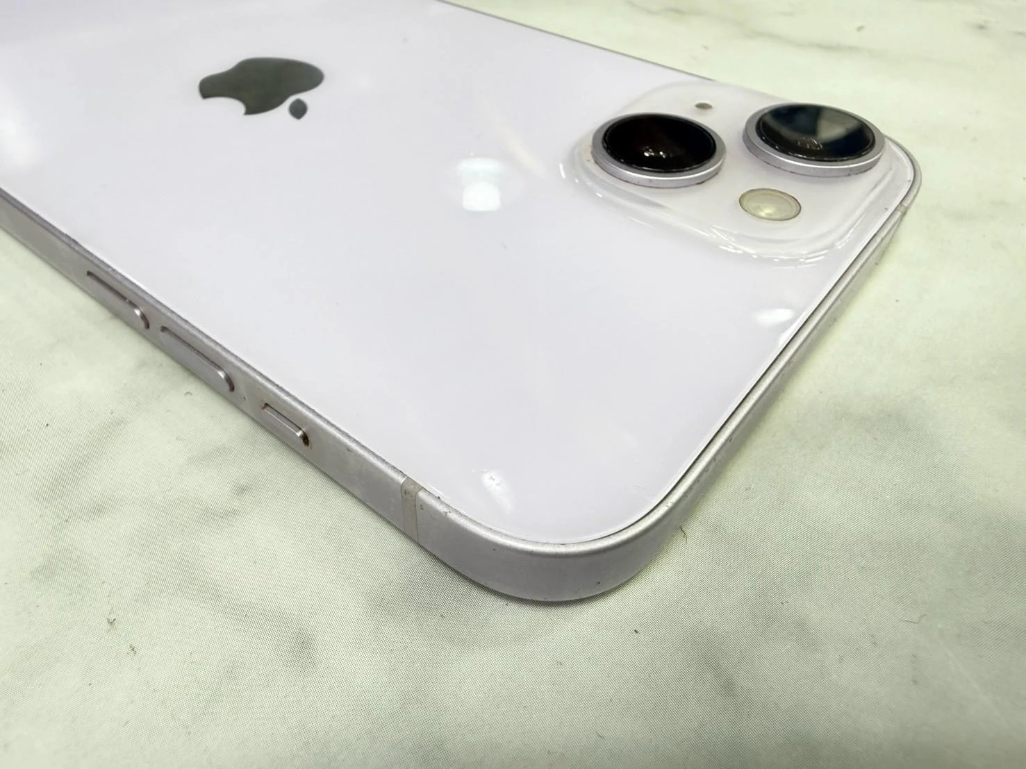 iPhone 14 Plus 128g 紫 電池73% (邊角一小傷）無盒裝有配件 