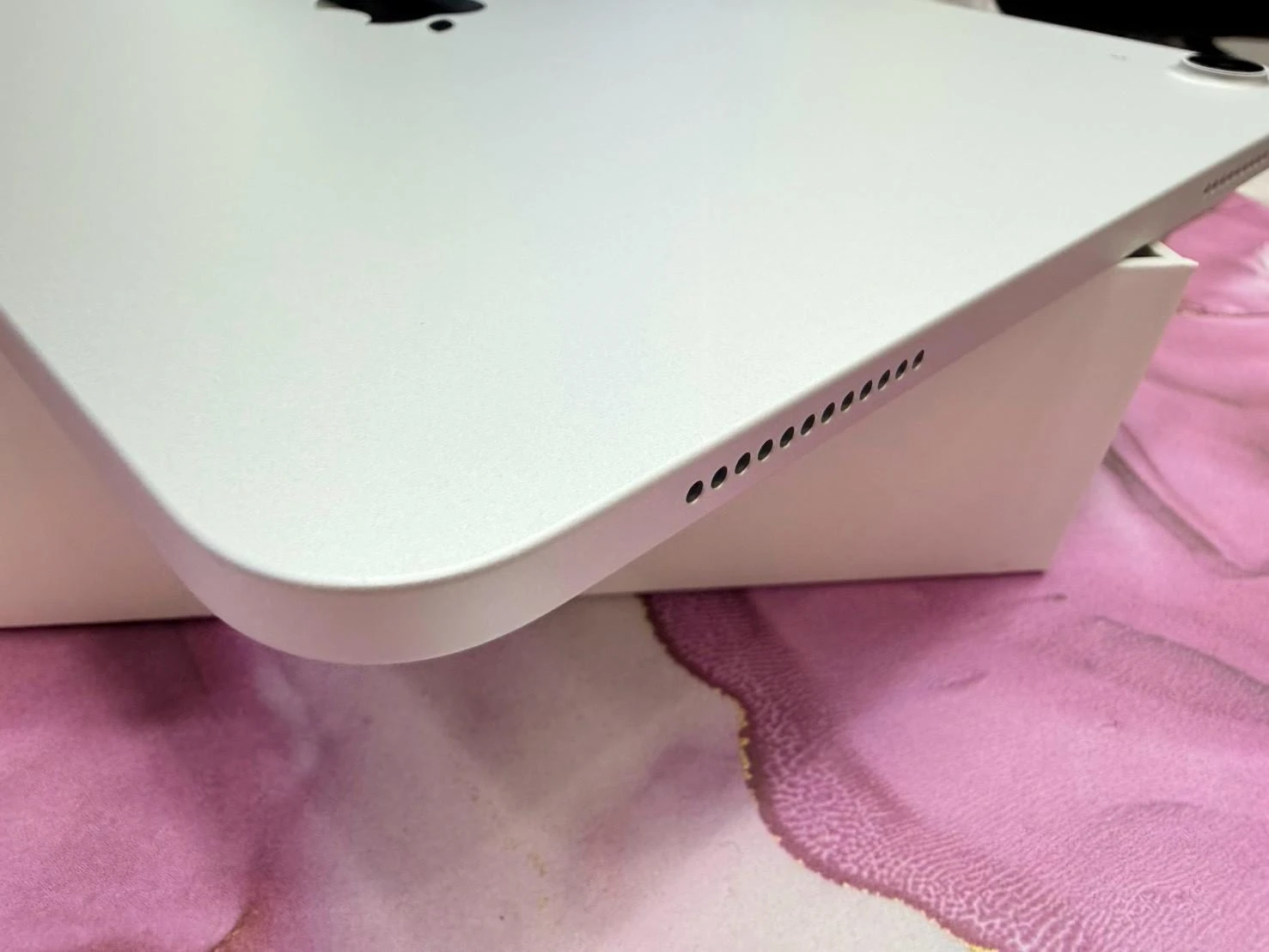 iPad 11 (A16) 128G Wifi版 銀 全新僅拆封 未開通 保固一年 有盒裝有配件