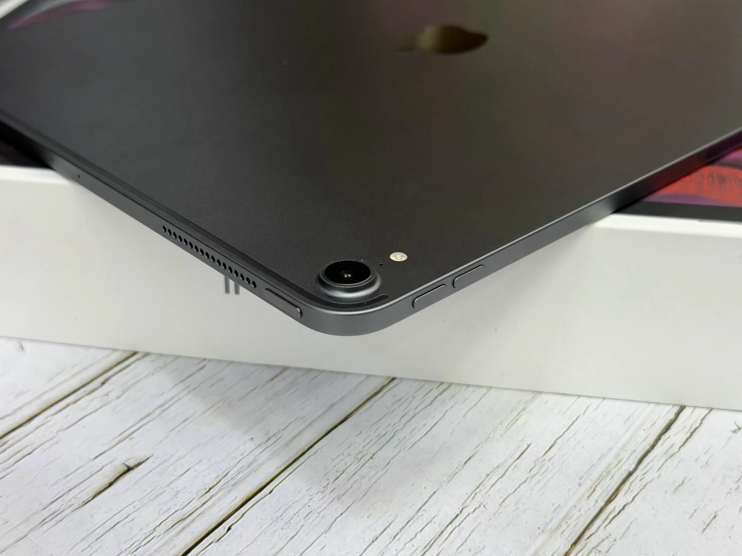 iPad Pro 12.9寸 第三代 64G WiFi 版本 灰 電池94%循環45次 有盒裝有配件