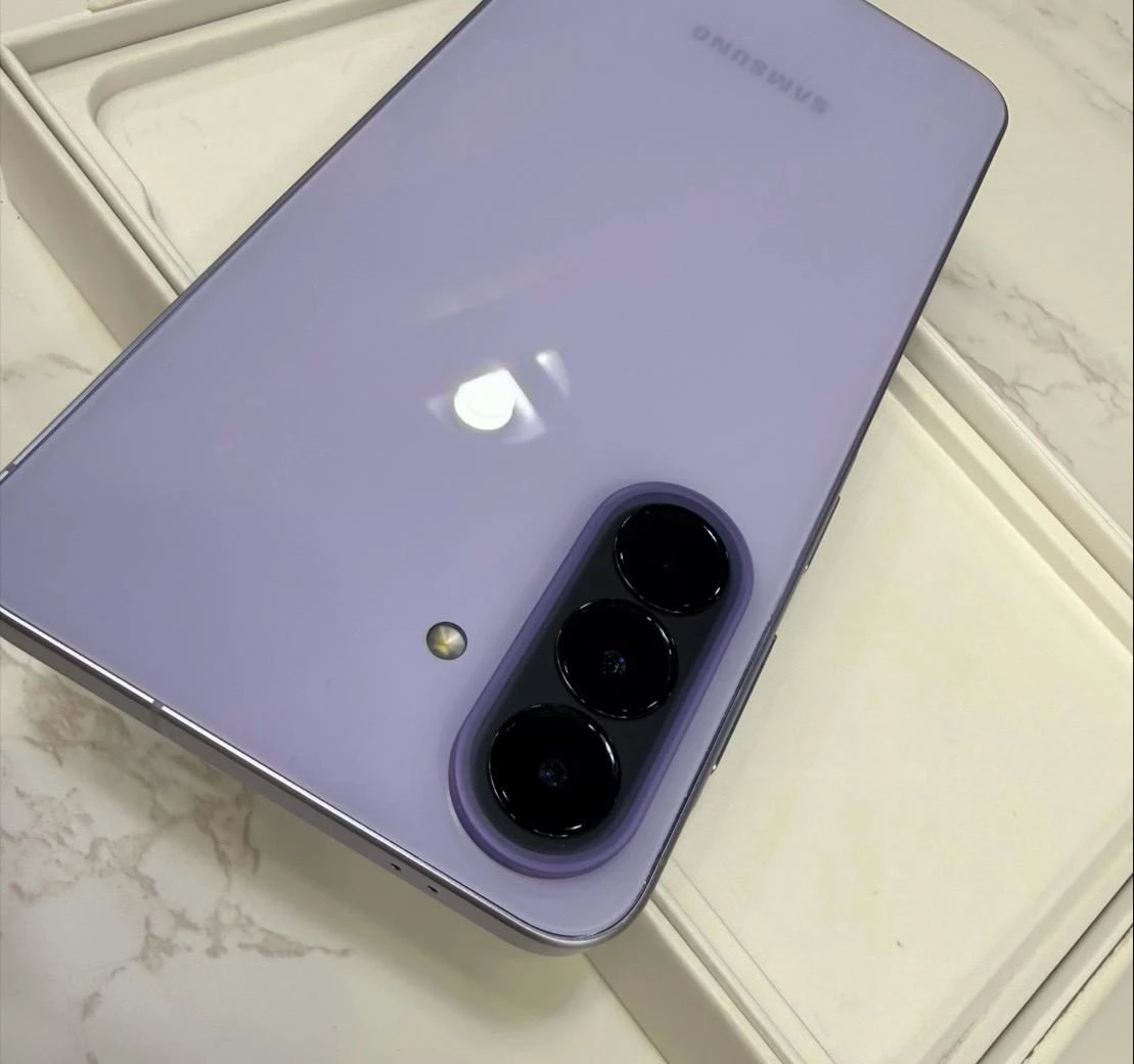 ?SAMSUNG Galaxy A57 (12+256G) 紫 展示機  有盒裝有配件