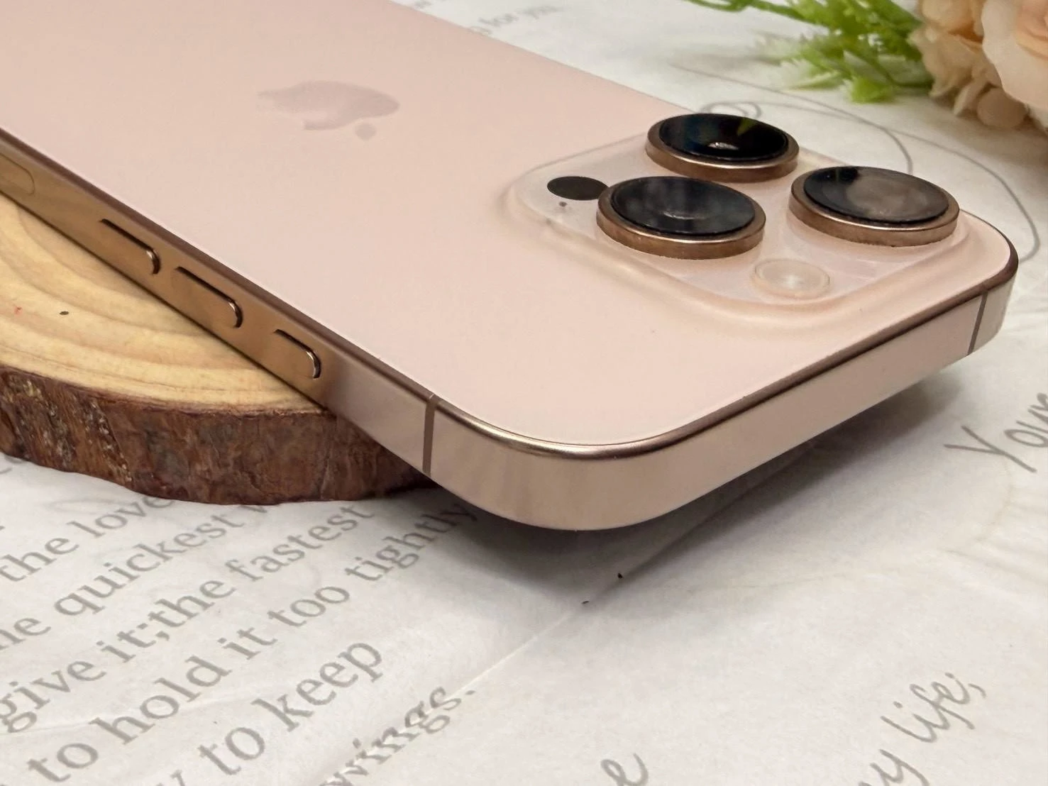 iPhone 16 Pro 256g 金 電池88% 有盒裝有配件