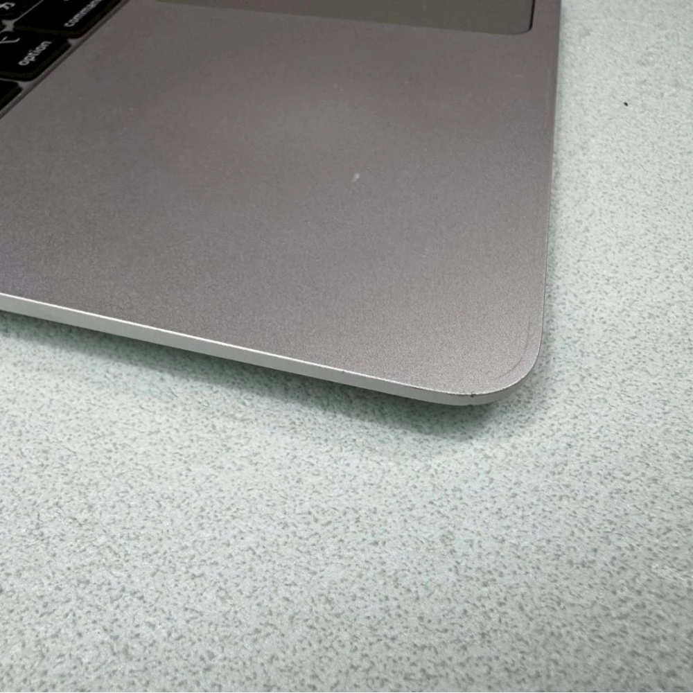 2022 MacBook Air 13吋 M1 晶片 8GB/256GB SSD 極新   電池88