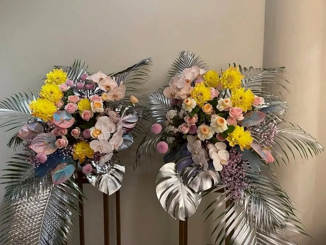 金緞花影-高架花籃