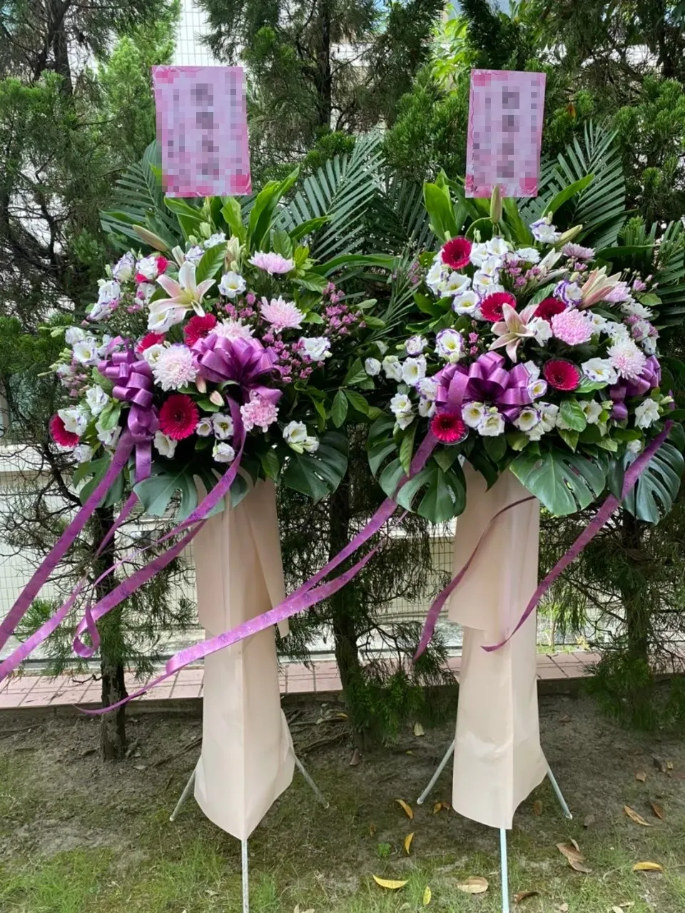 留香不語-高架花籃