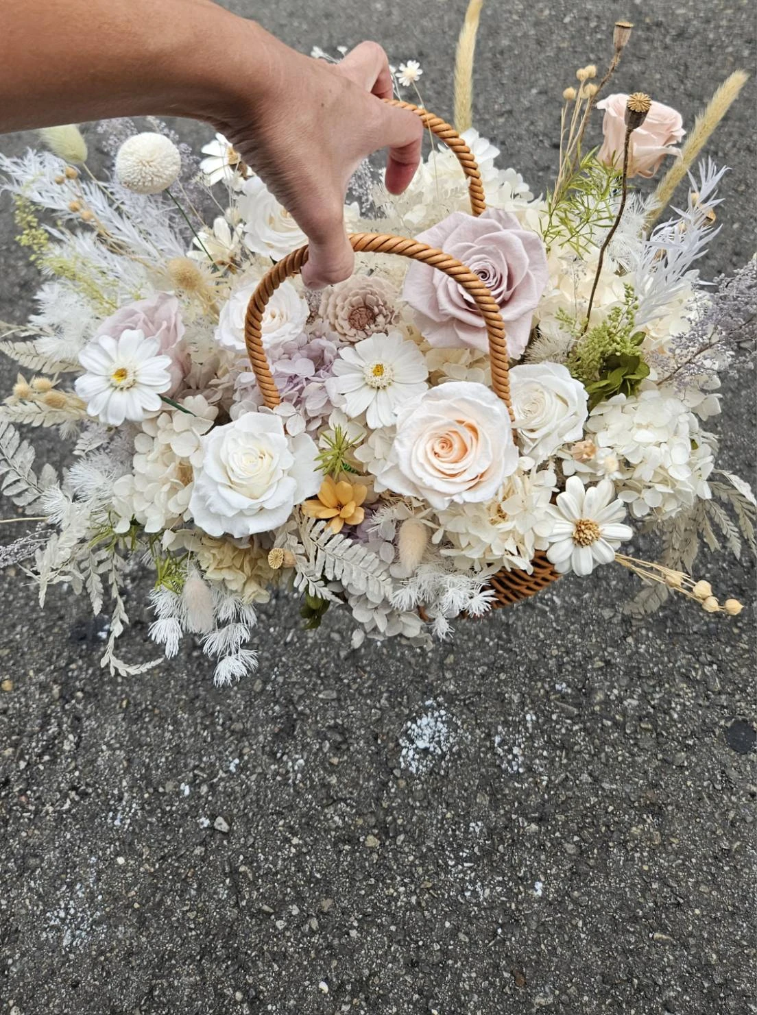 春意盎然-永生花籃