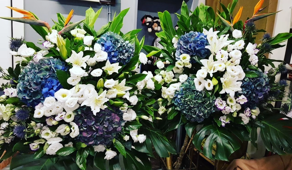 與花為伴-高架花籃